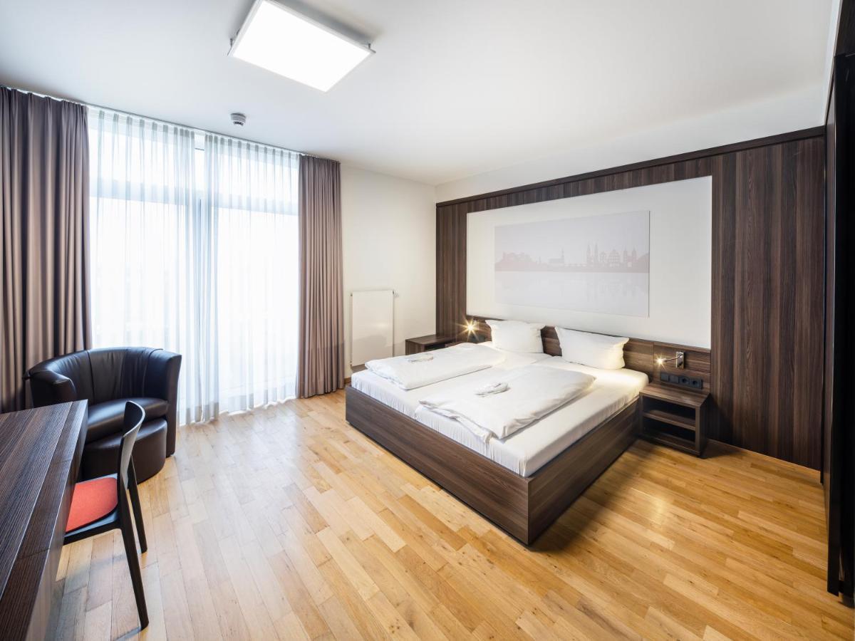 Penthouse-Studio