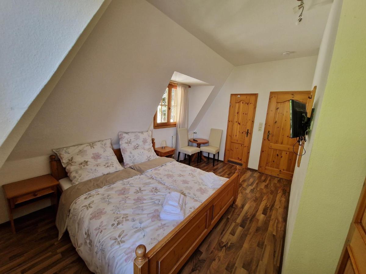 Doppelzimmer mit Seeblick