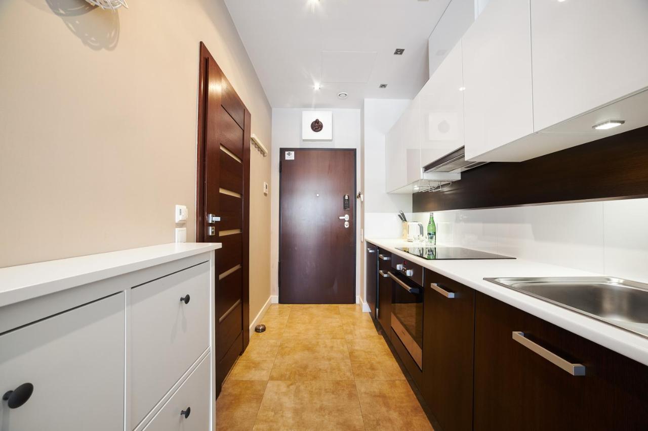 Studio Apartment A117 an exit to the swimming pool