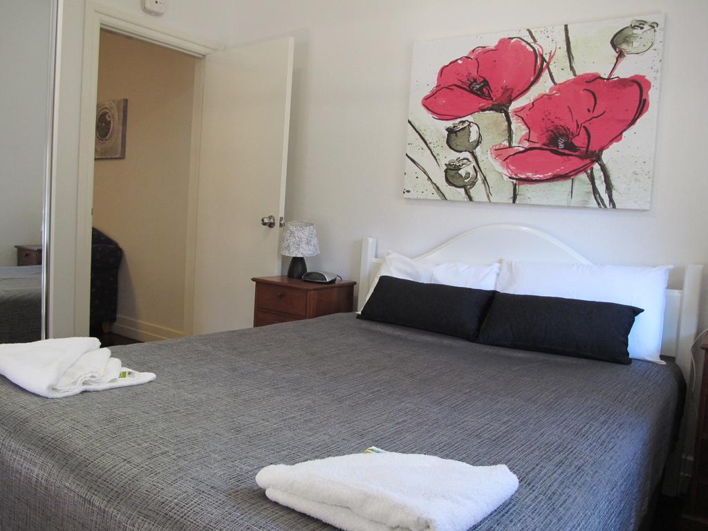 Comfy Two-Bedroom Apartment,139234893:JPEG