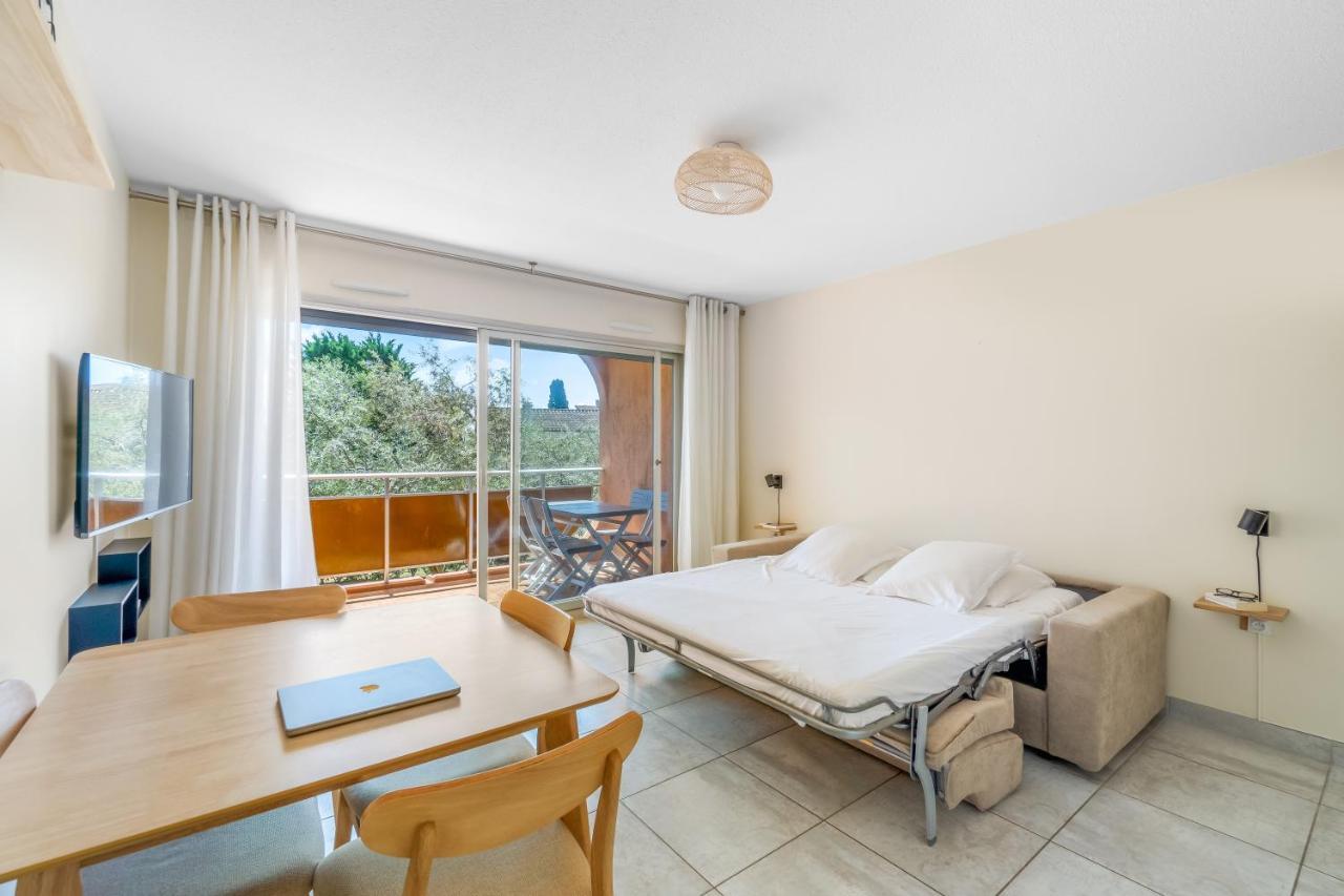 Riviera Sea View Apartment