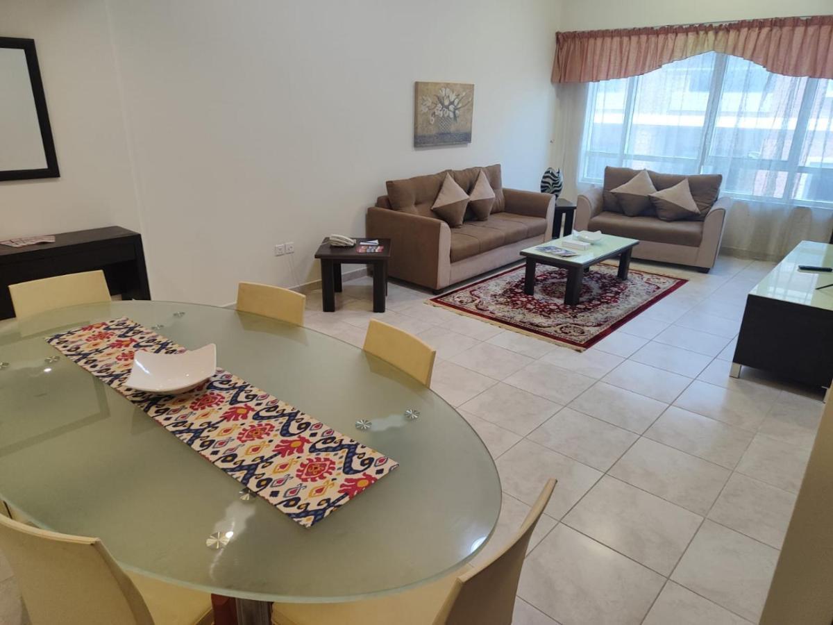 Three-Bedroom Apartment,1498520953:JPEG
