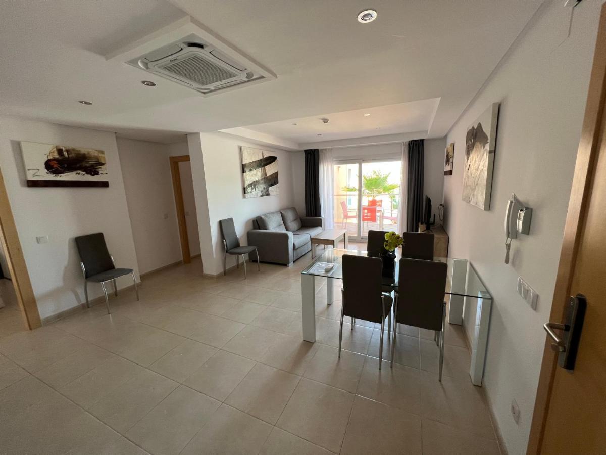 Three-Bedroom Apartment,1421346810:JPEG