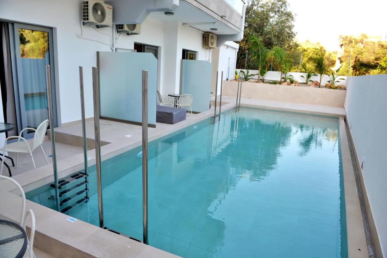 Deluxe Double or Twin Room with Pool Access