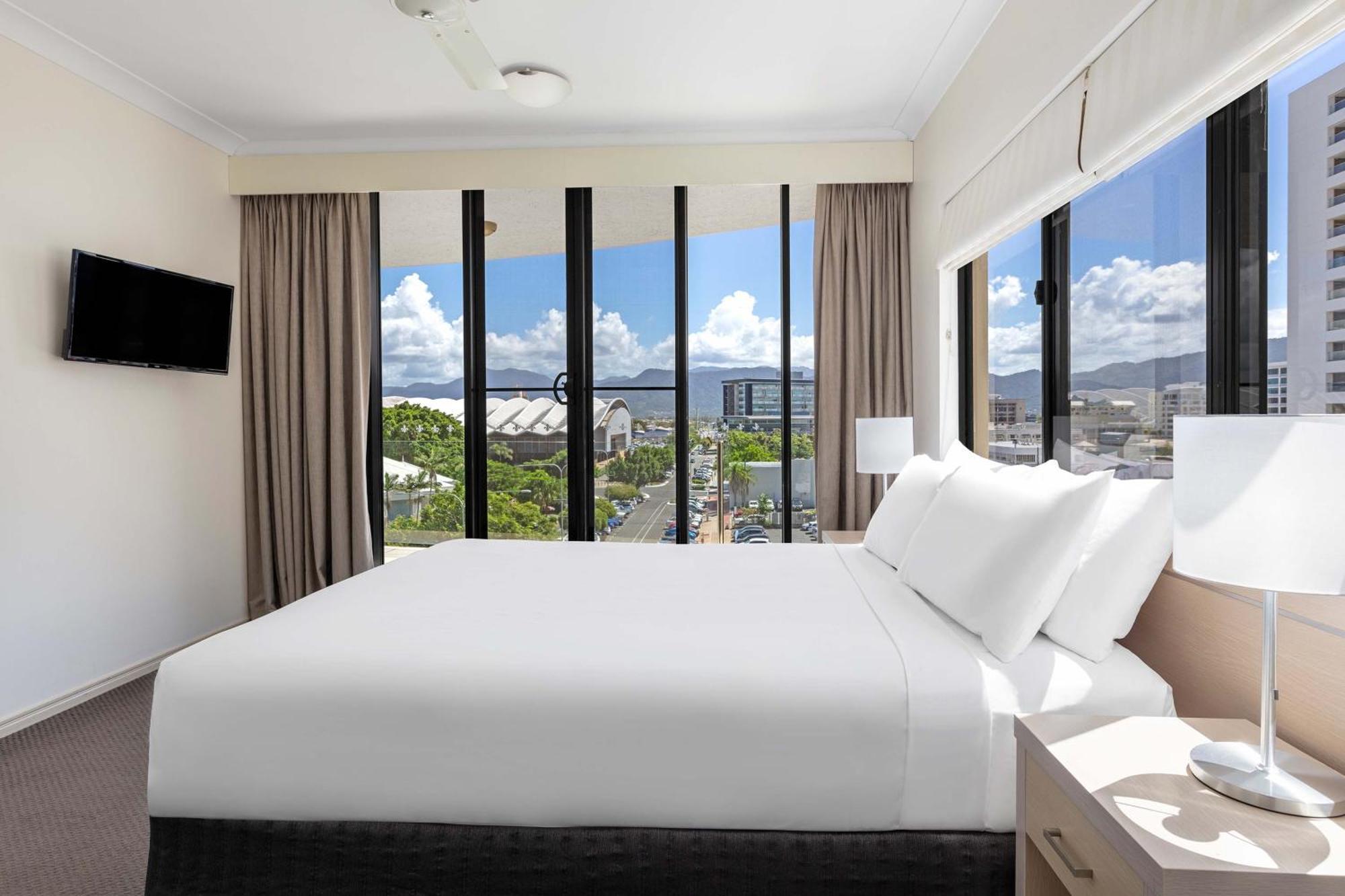 Two-Bedroom Apartment Mountain View