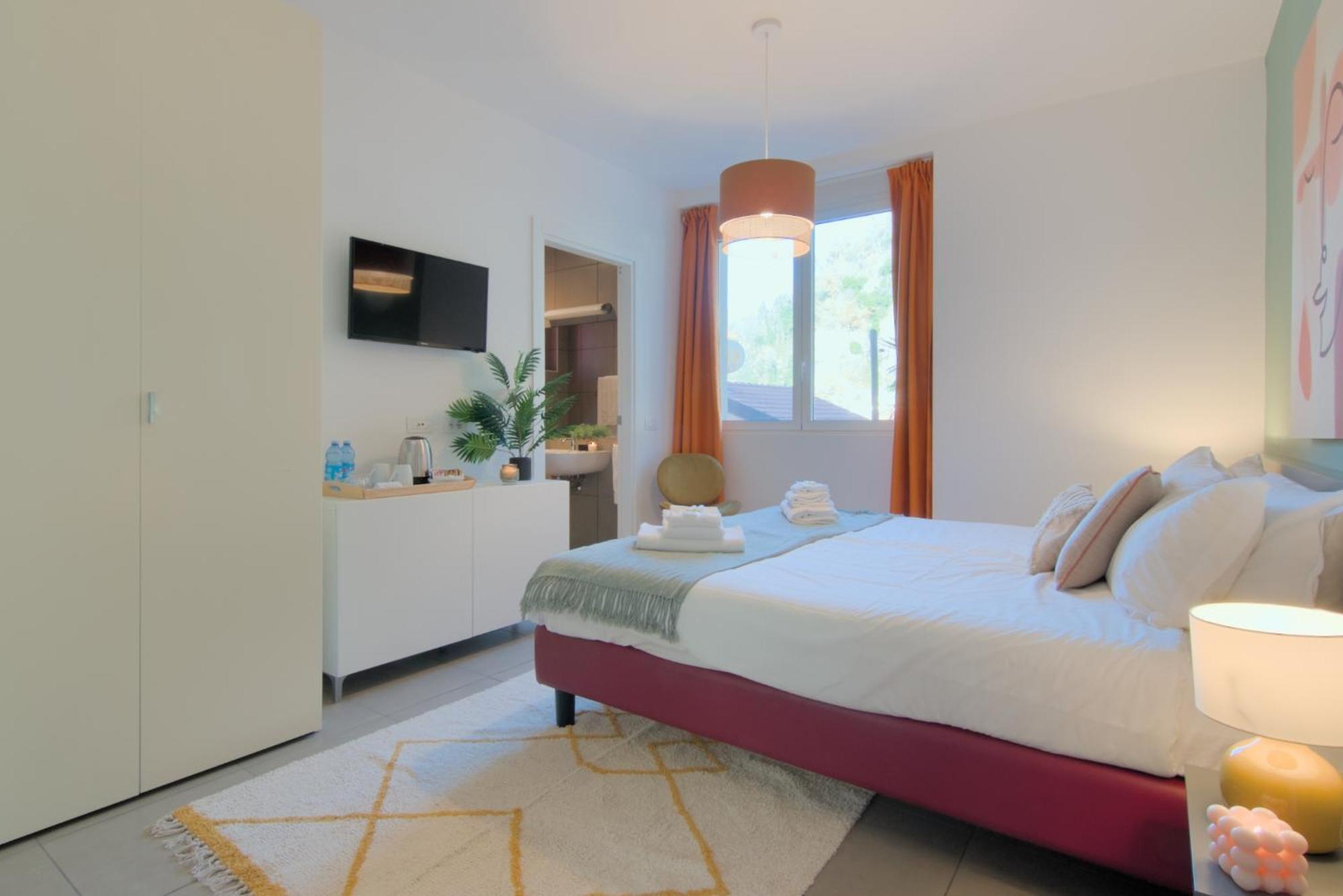 Three-Bedroom Standard Apartment,1500581317:JPEG