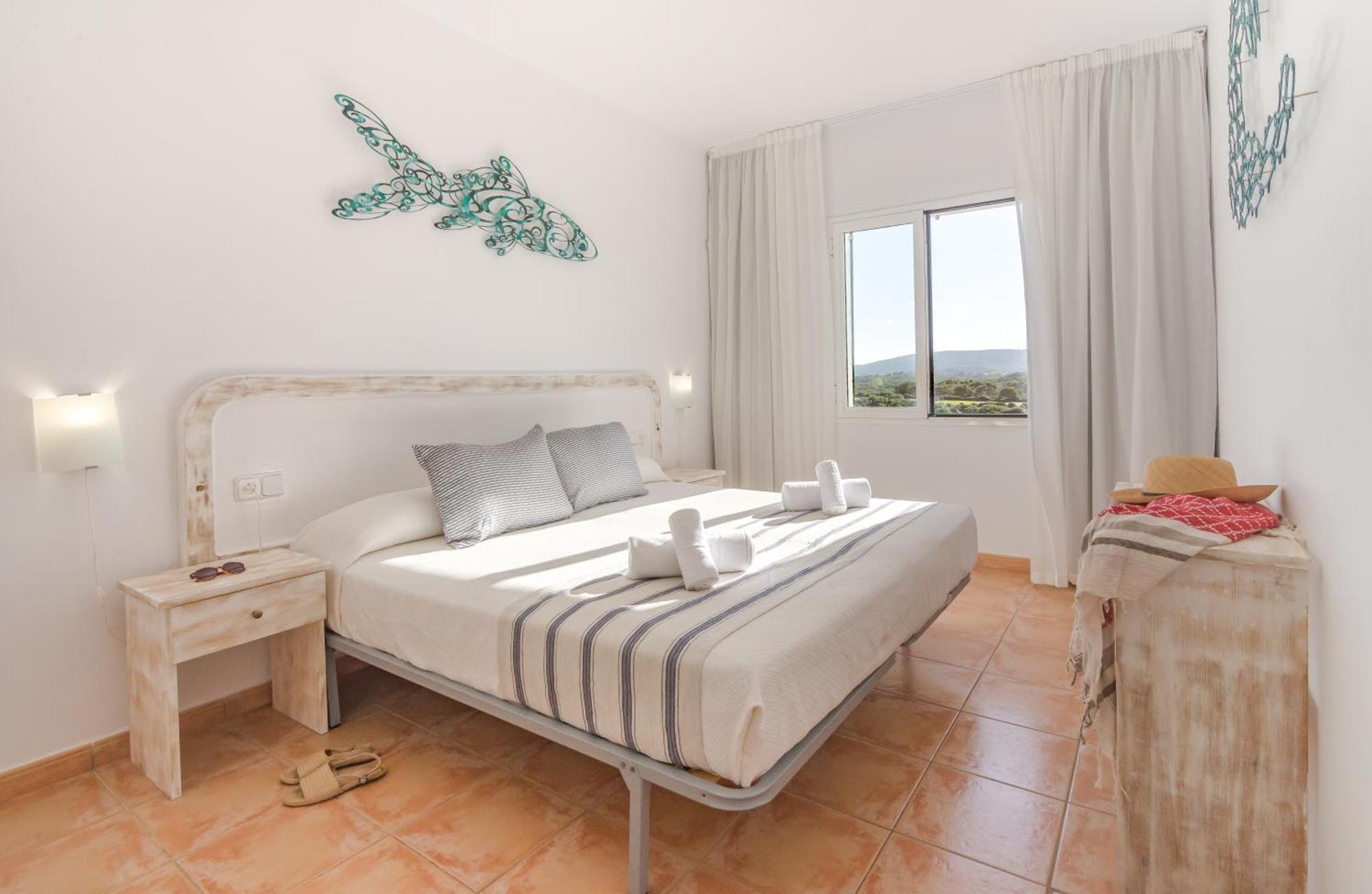 One-Bedroom Apartment Club
