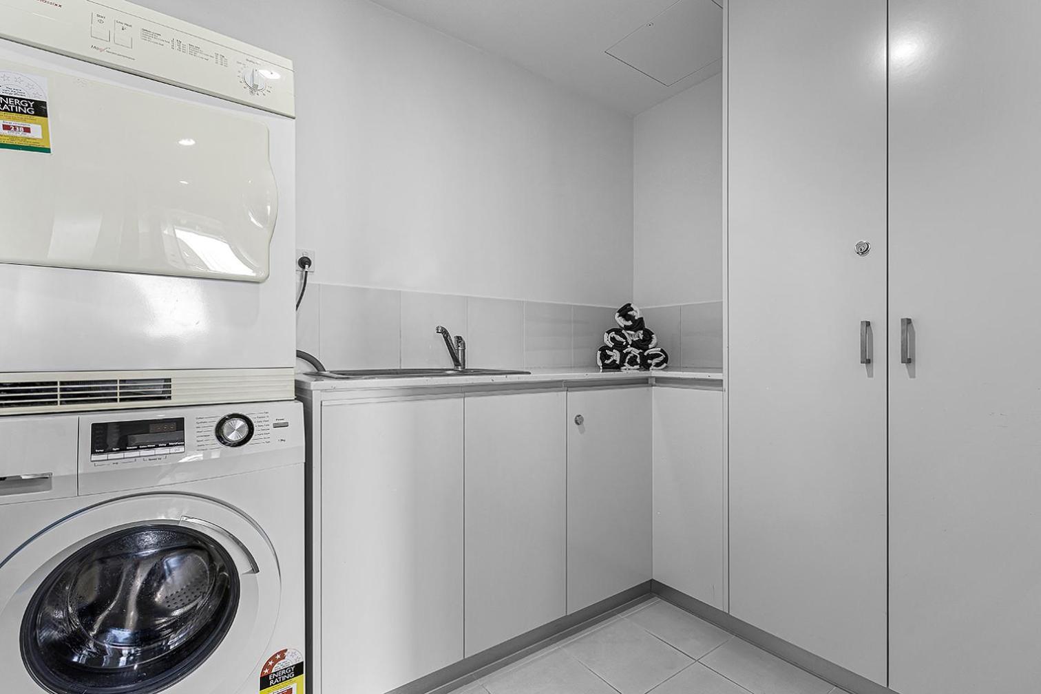 3 Bedroom 3 Bathroom Deluxe Loft Penthouse