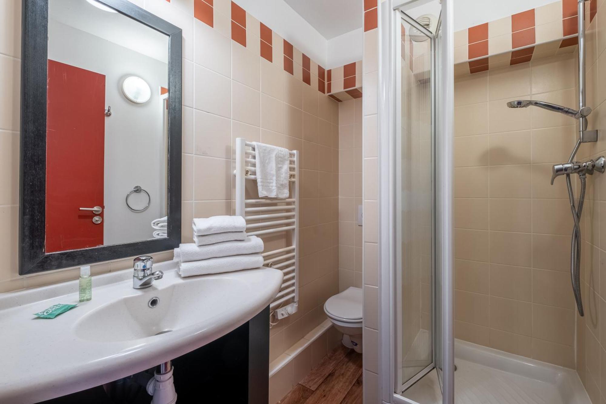 Superior Three-Bedroom Apartment