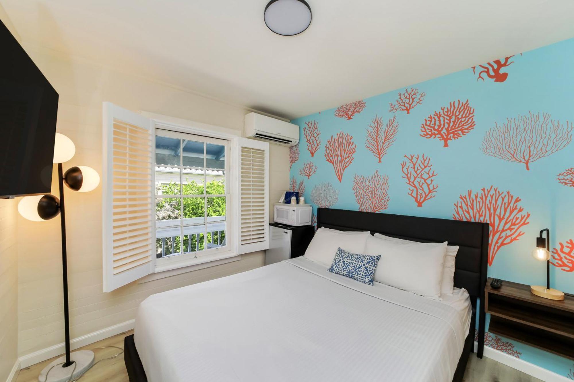 Standard Queen Room (Self Check-in)