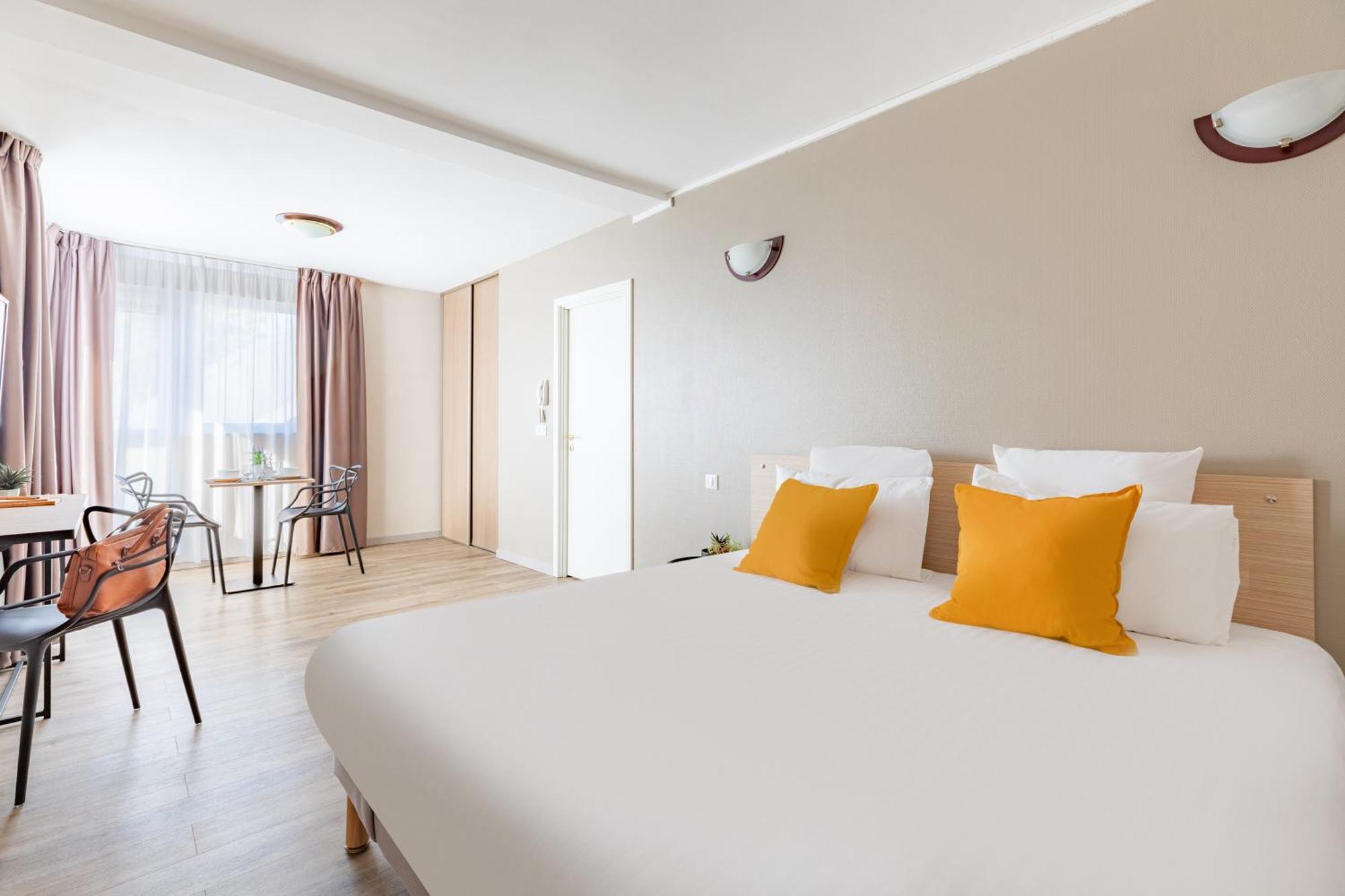 Superior Double Room,1543052185:JPEG