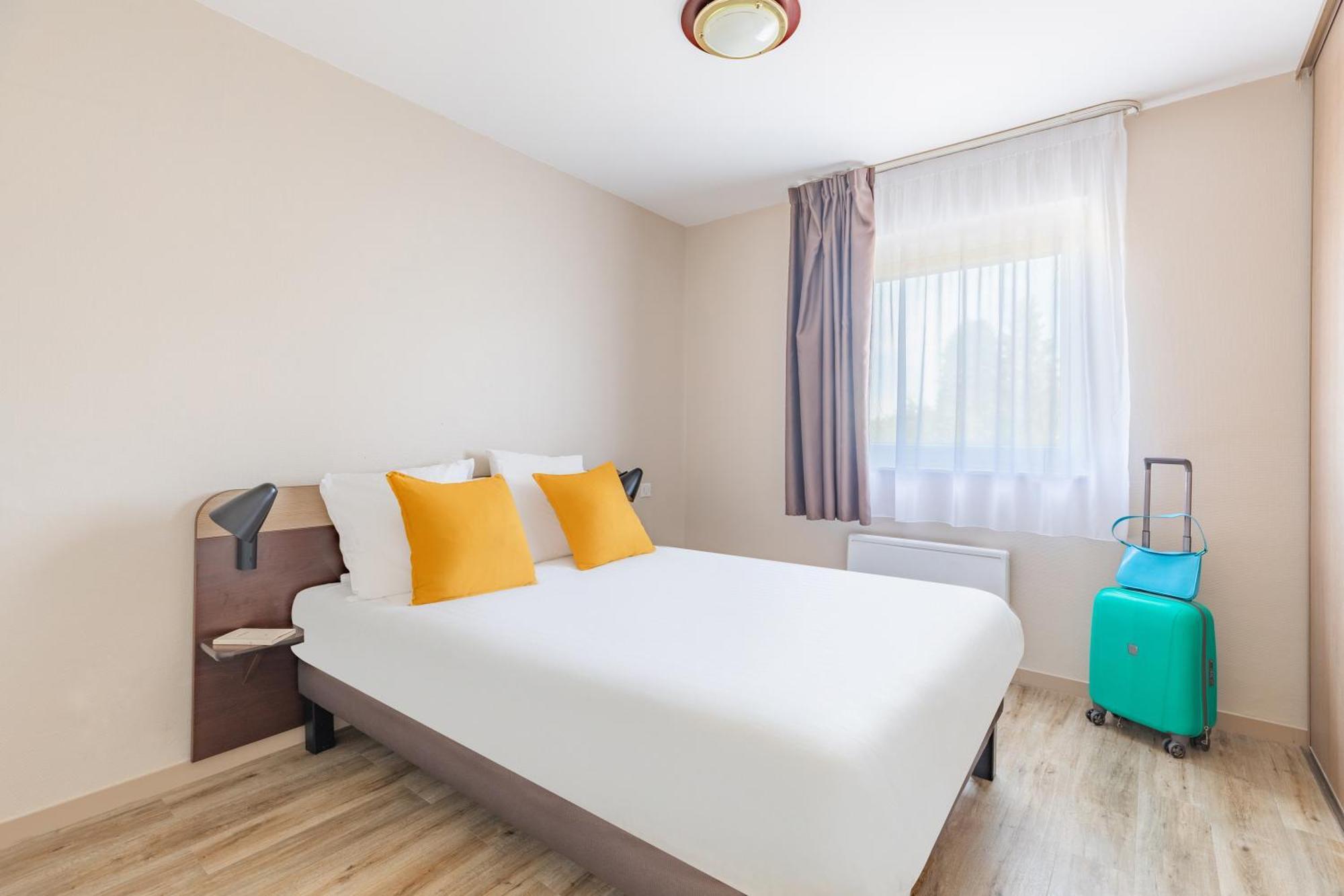 Two-Bedroom Apartment,1543052926:JPEG
