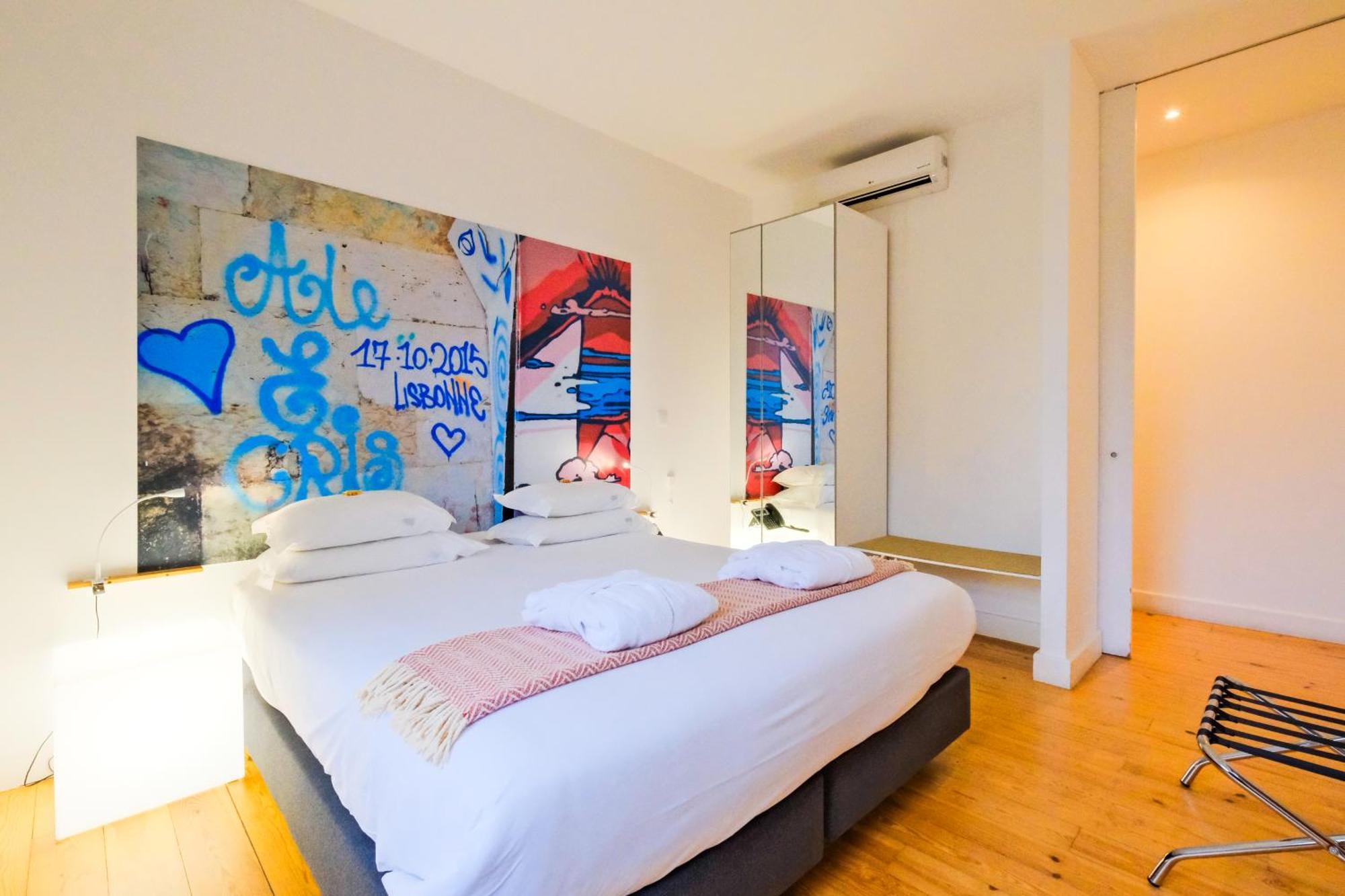 One-Bedroom Apartment City View