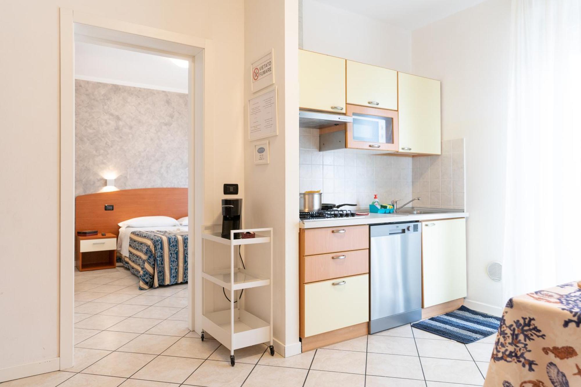 One-Bedroom Apartment with Balcony (3 adults)