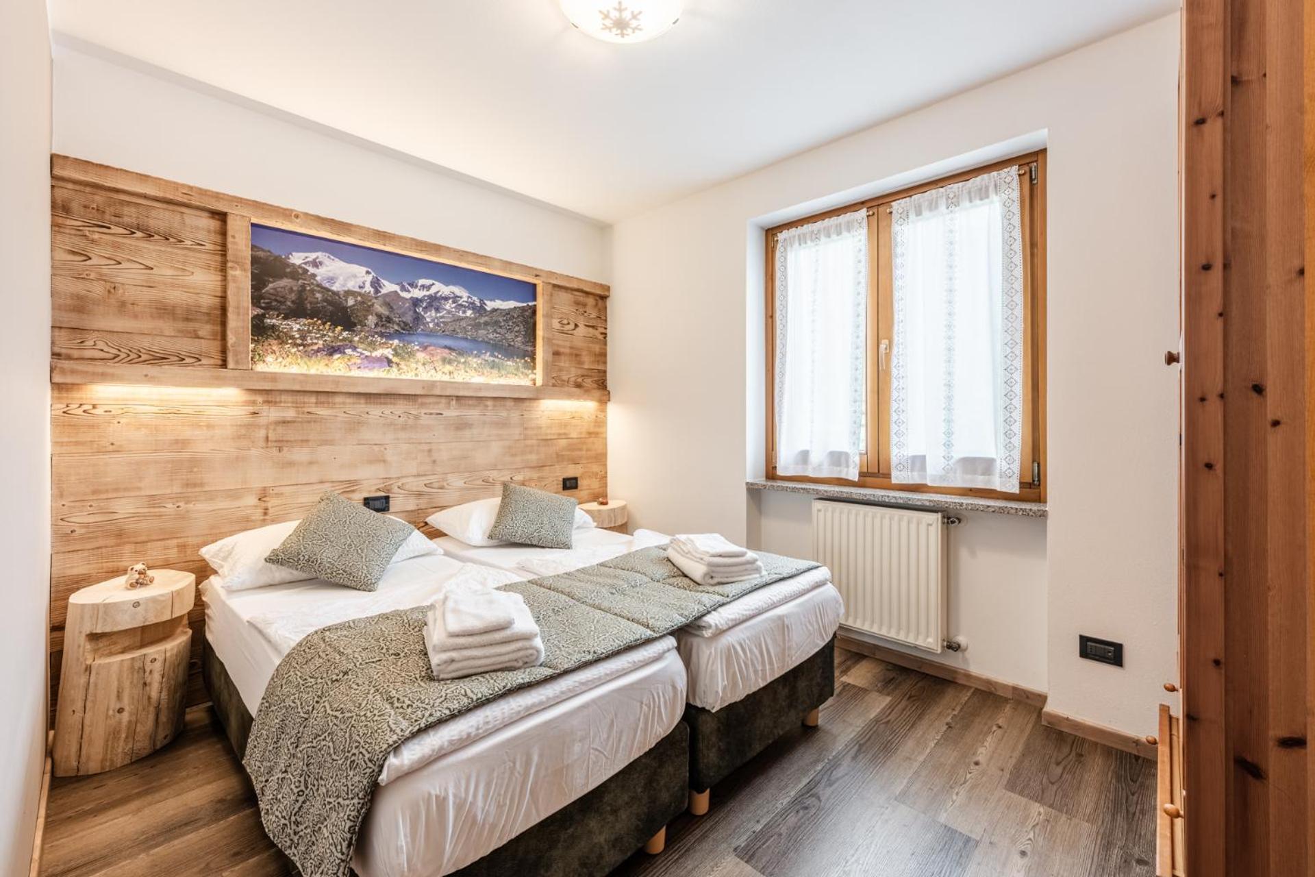 Two-Bedroom Apartment,1548763222:JPEG