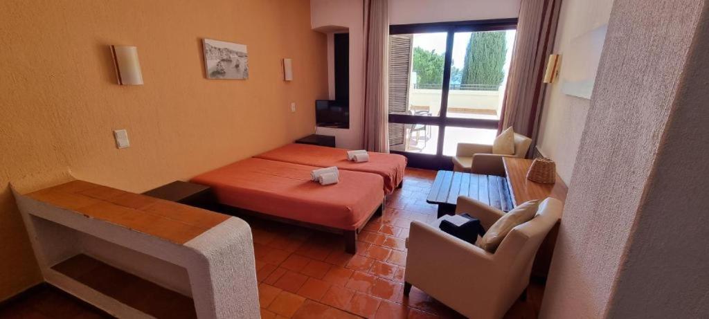 Two-Bedroom Apartment,1233368165:JPEG