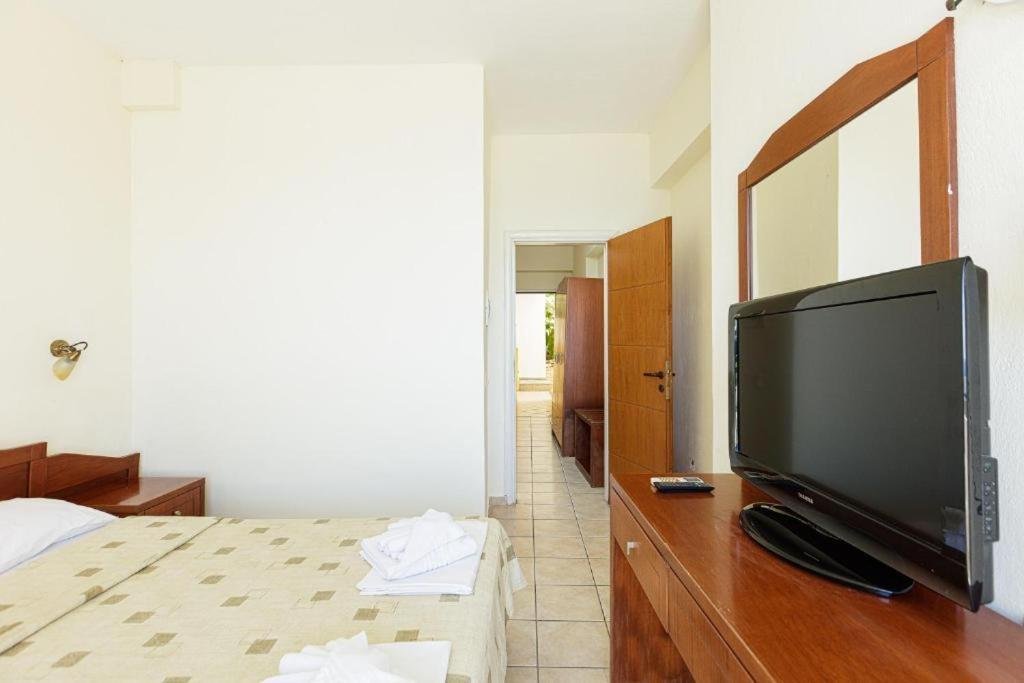 Family Room Side Sea View