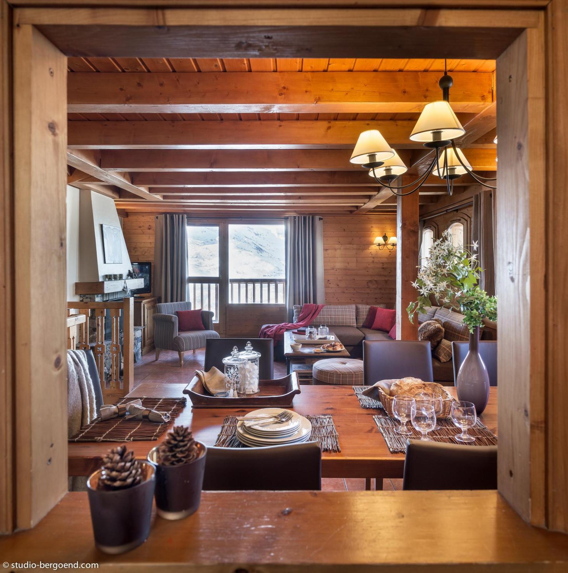 Five-Bedroom Premium Apartment