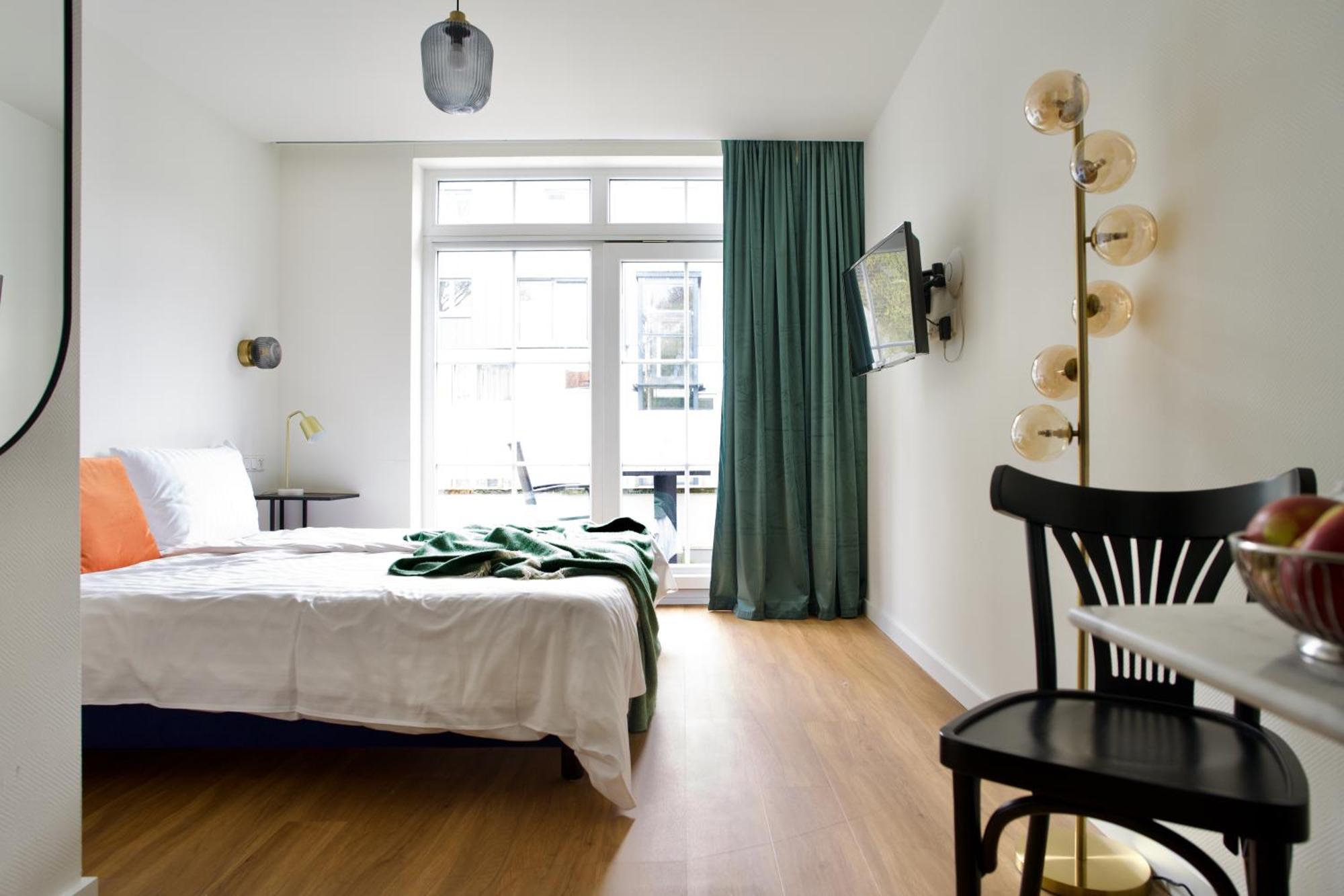One-Bedroom Apartment,1576695659:JPEG