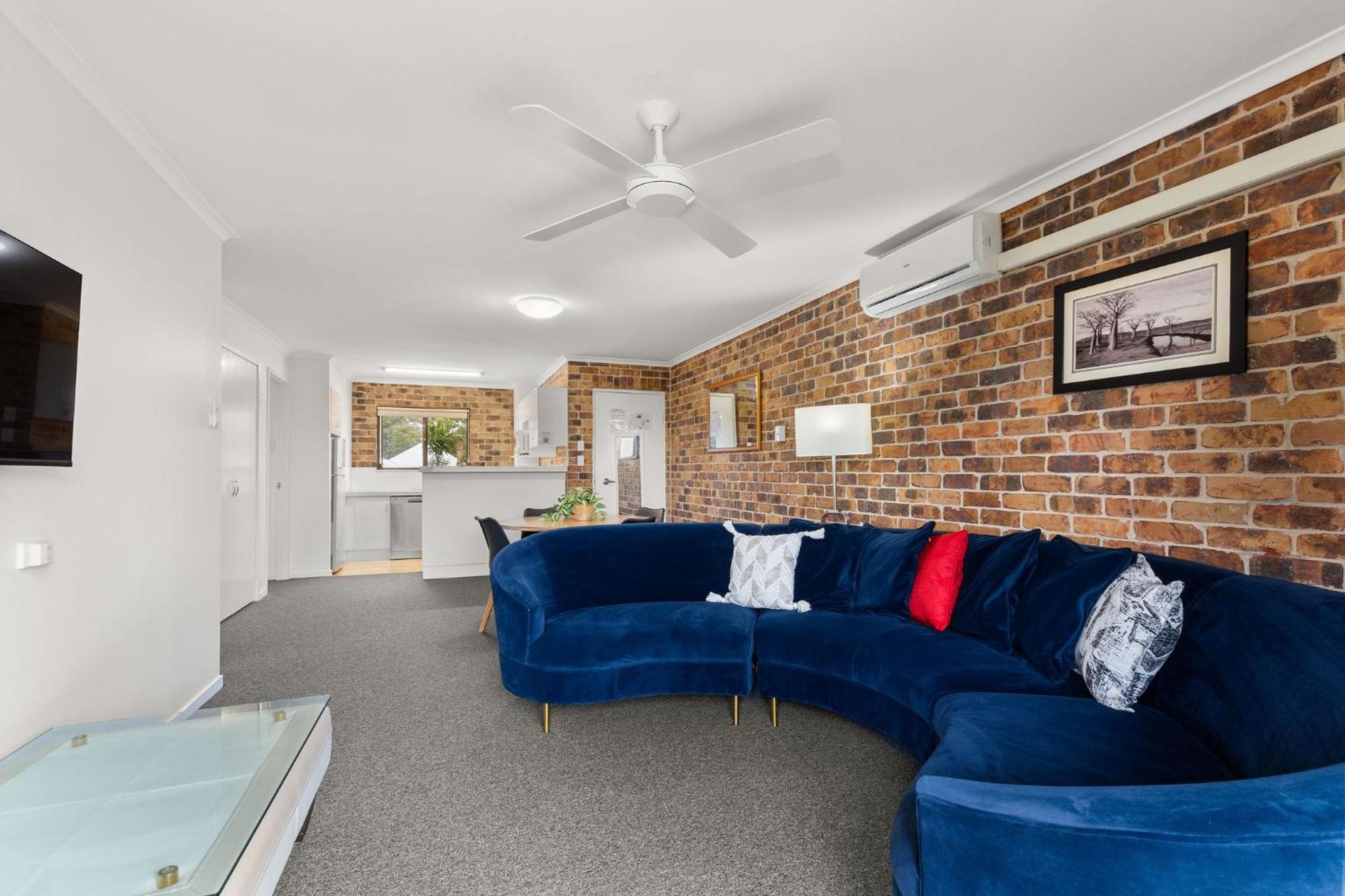 Executive Two-Bedroom Apartment,1585469587:JPEG