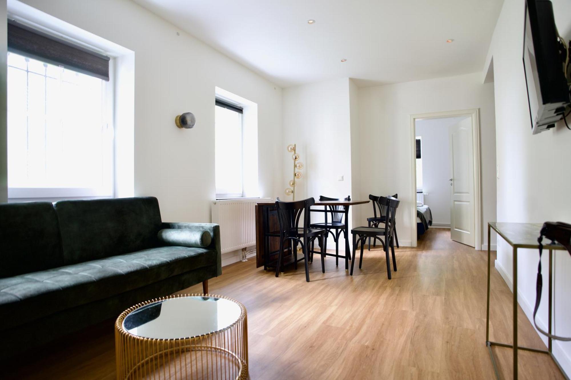 One-Bedroom Apartment