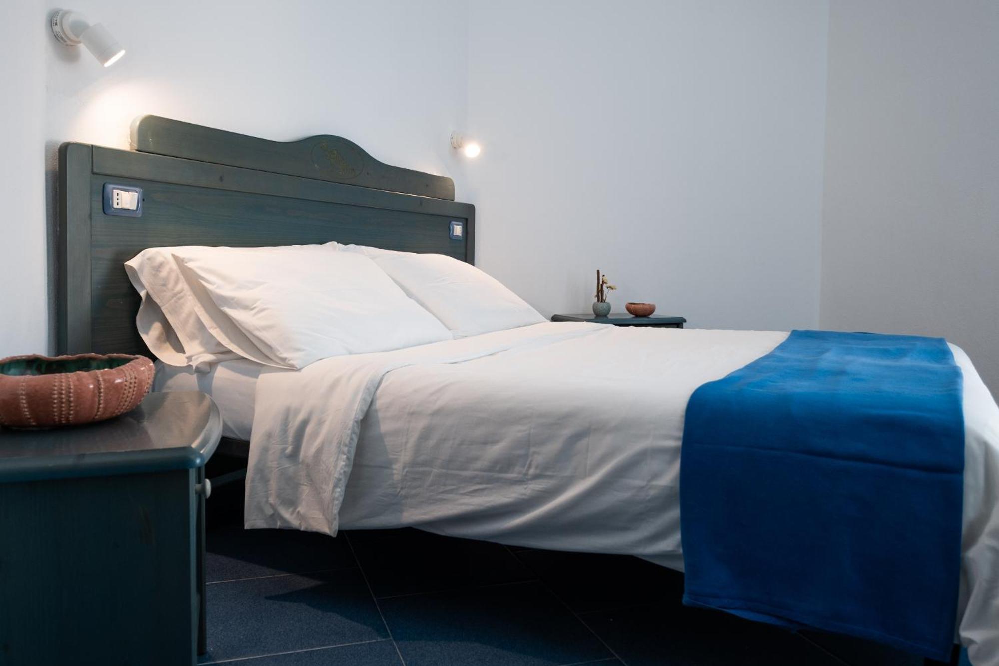 Superior Two-Bedroom Apartment,1587506985:JPEG
