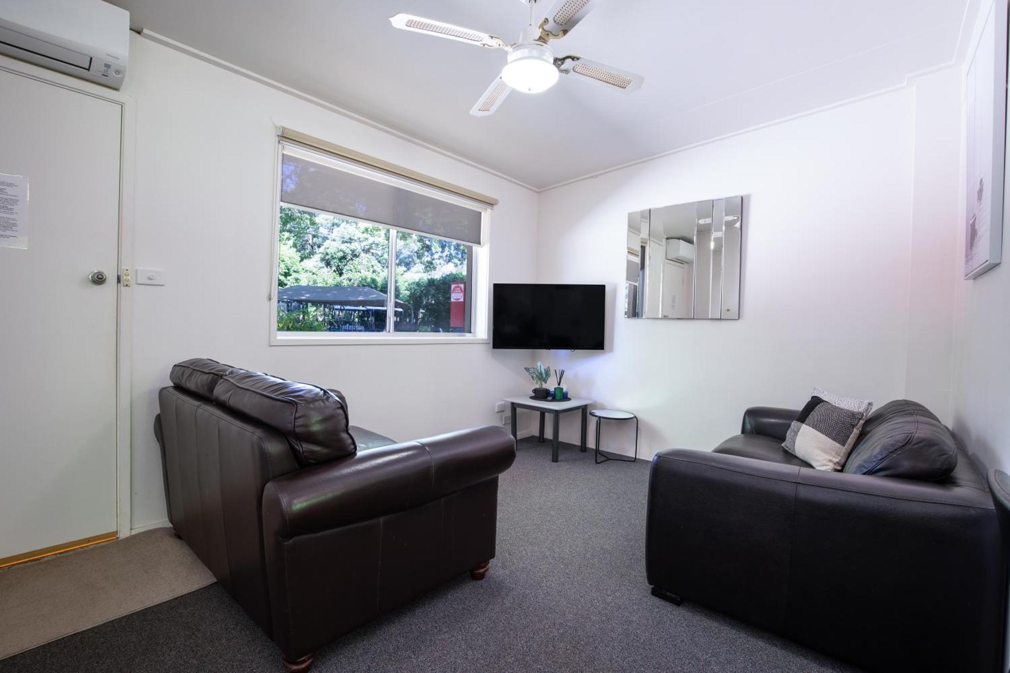 2 Bedroom Apartment with Pool & Garden View (rooms 2,4)
