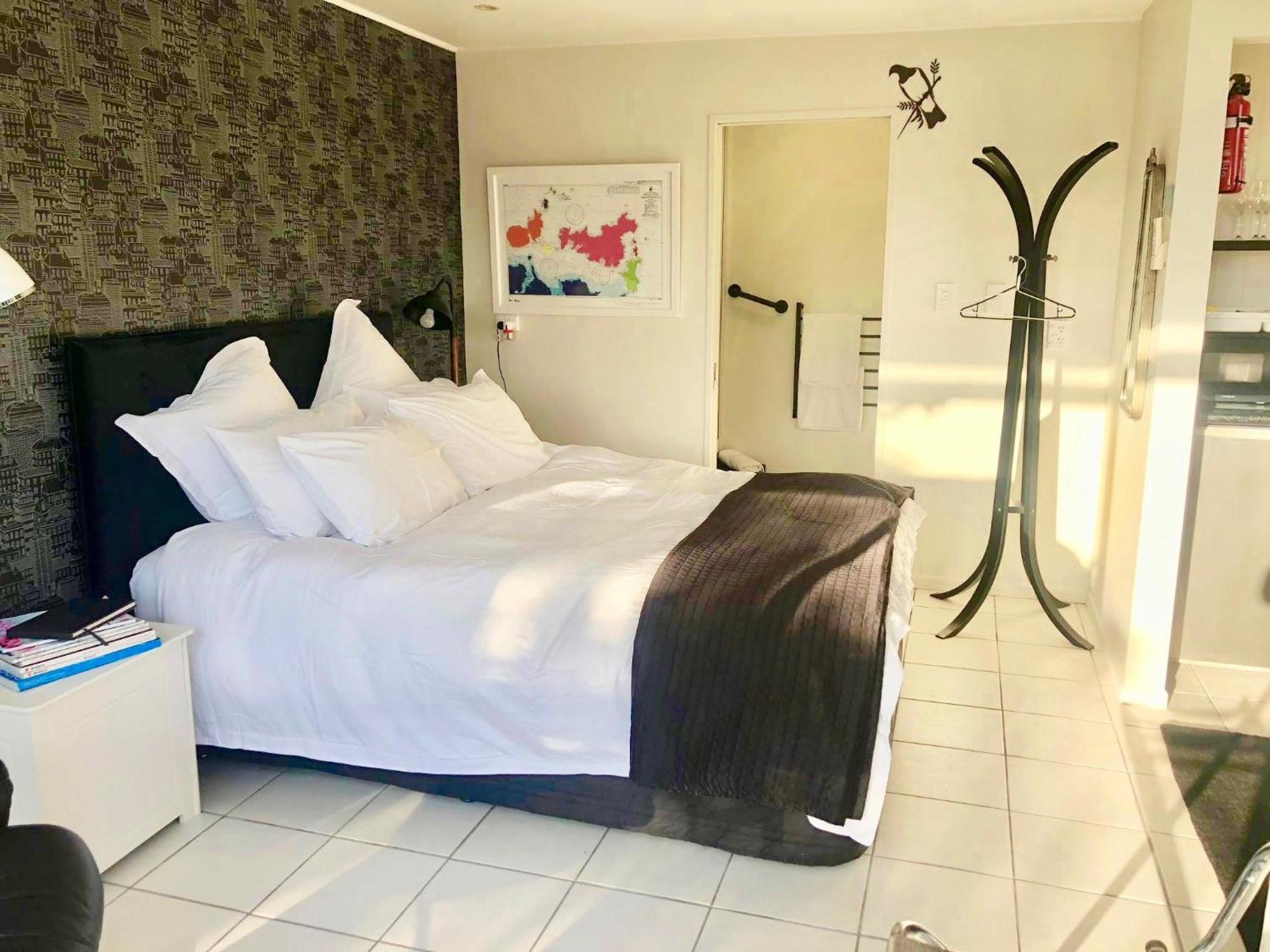Chablis studio apartment