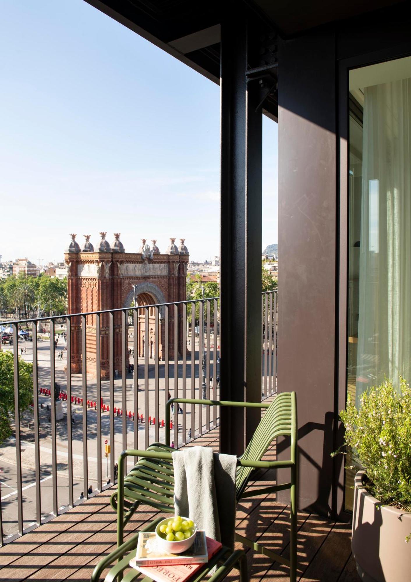Apartamento de 2 dormitorios con balcón y vistas panorámicas