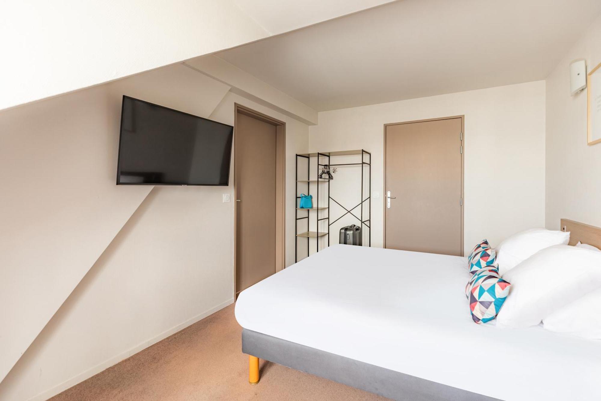 One-Bedroom Apartment,1591507156:JPEG