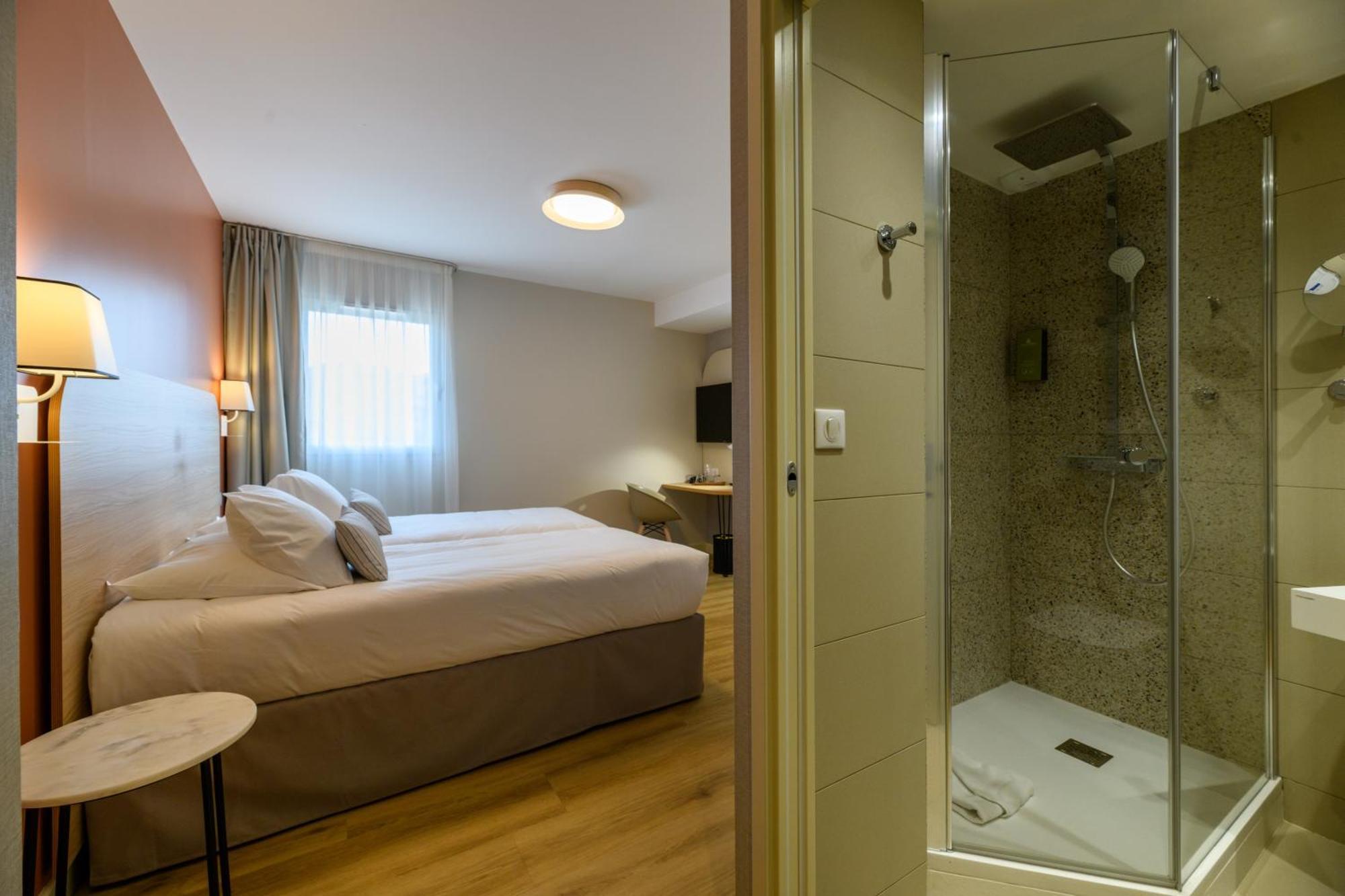 Two Bedroom Apartment with 2 Bathrooms,1592050849:JPEG
