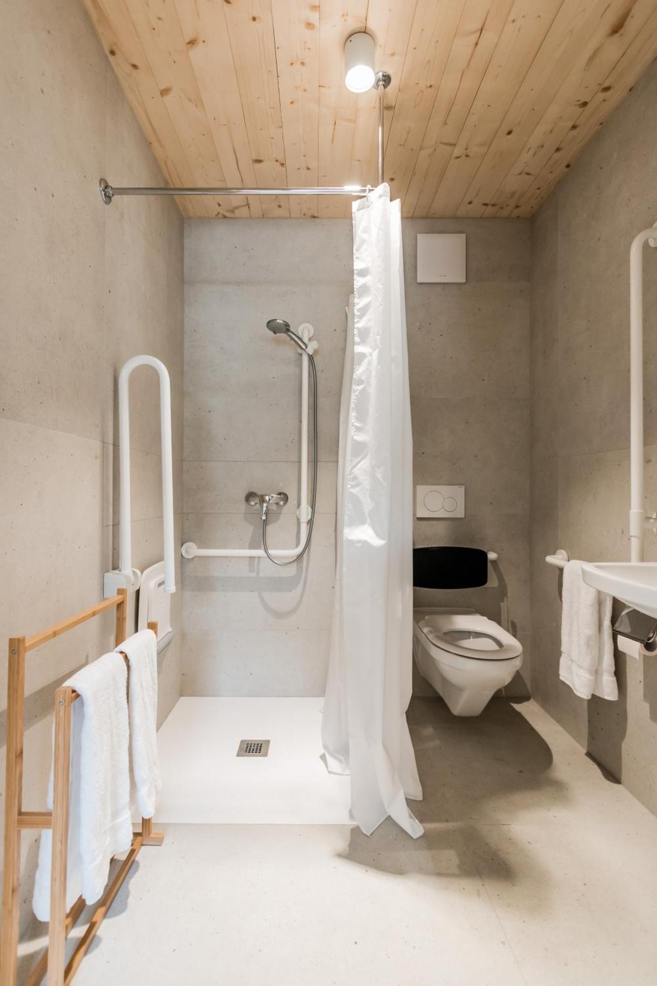 Standard Apartment,1593829596:JPEG