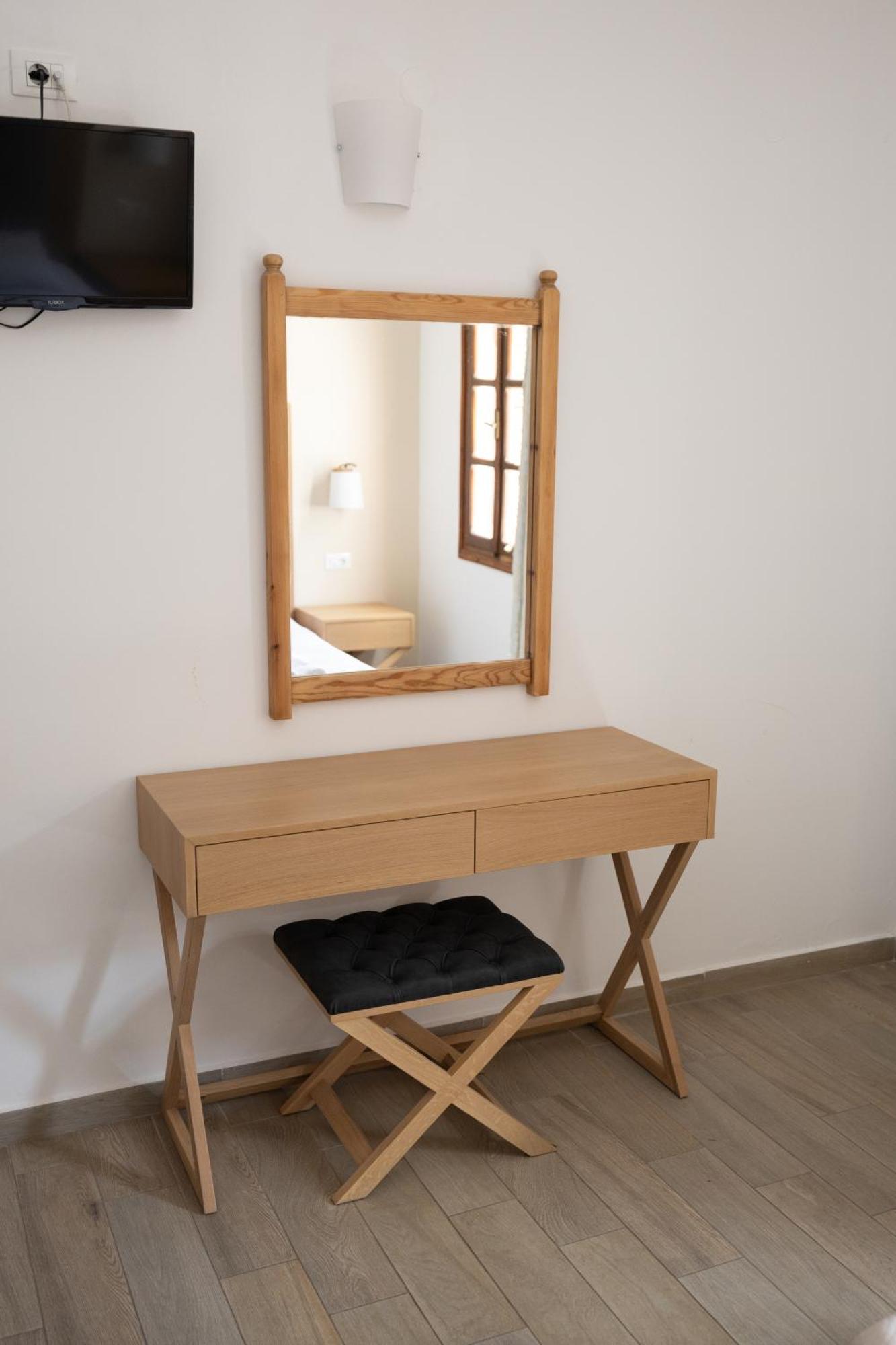 Exclusive Junior Suite,1595408780:JPEG