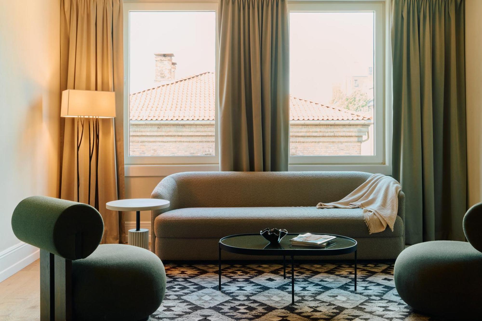 Deluxe Suite with City View