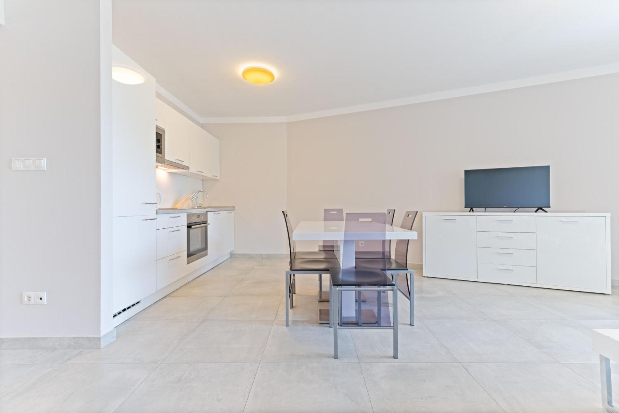 Apartamento de 2 dormitorios con balcón