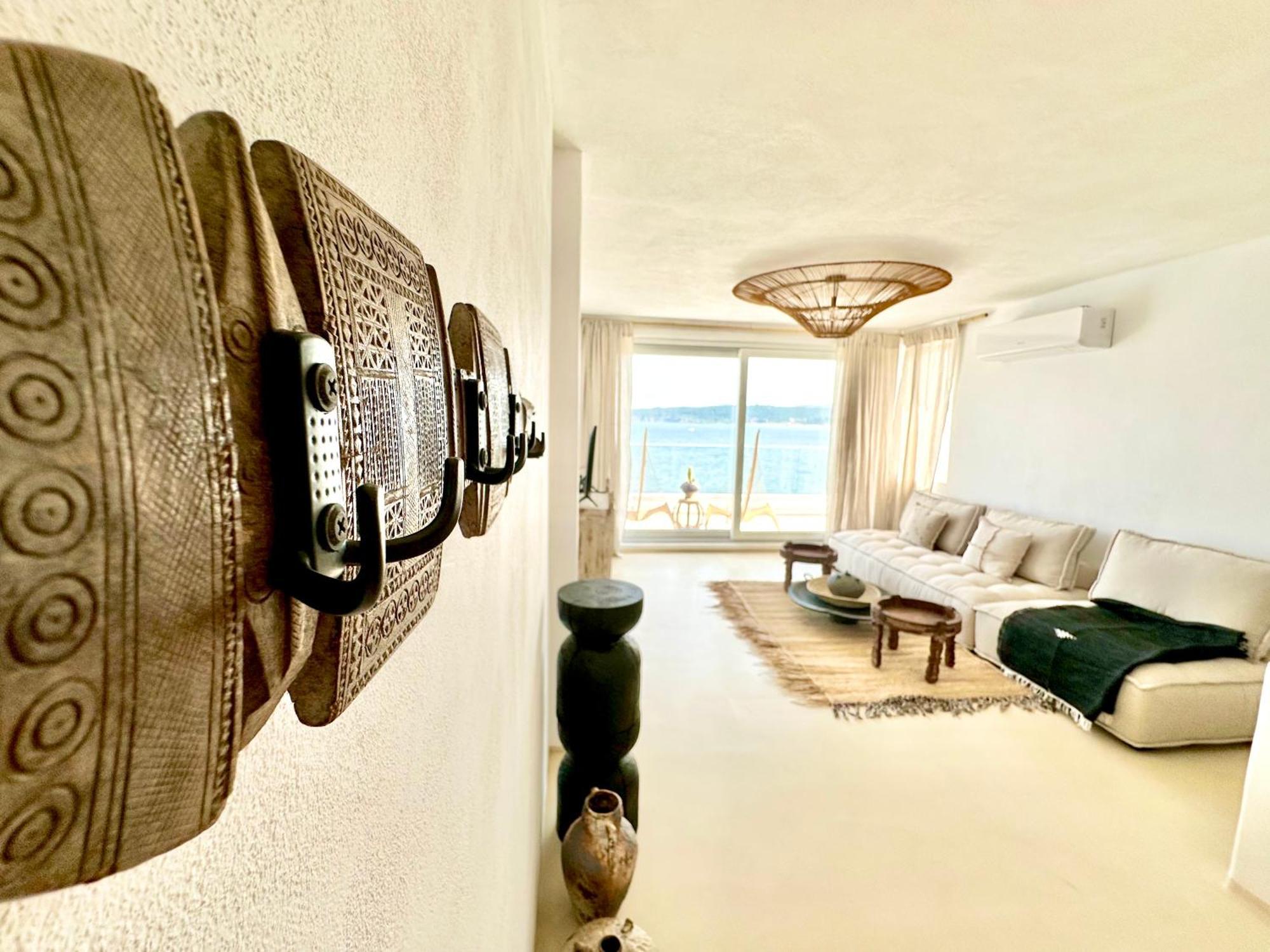One-Bedroom Apartment Sea View