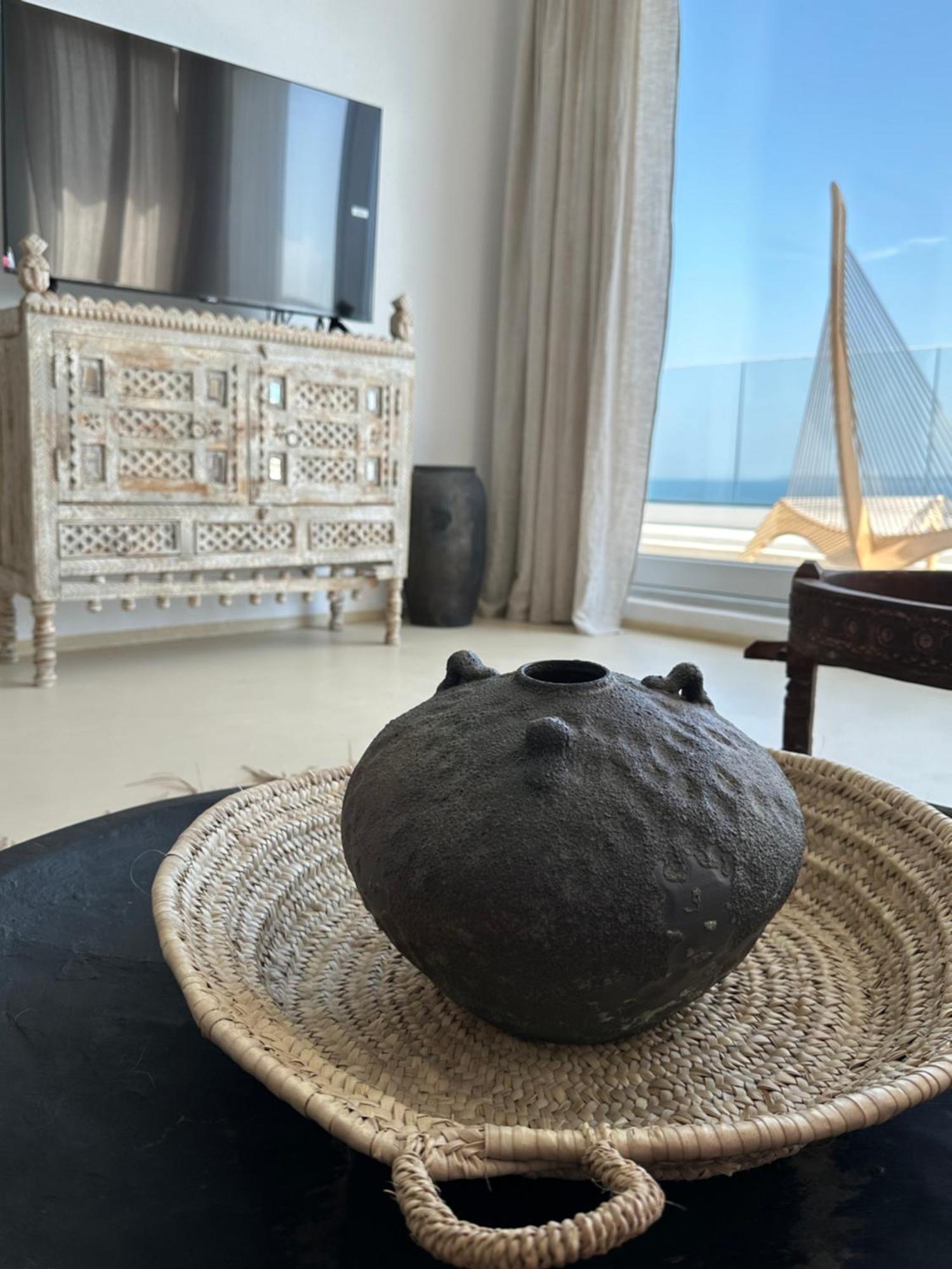 One-Bedroom Apartment Sea View