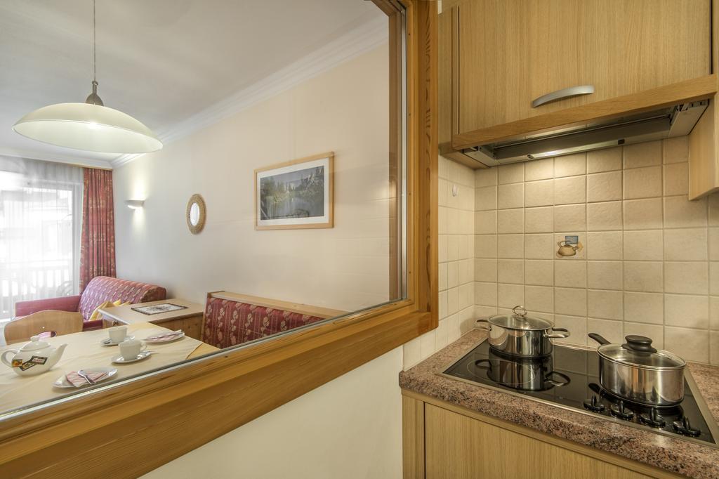 One-Bedroom Apartment,172015845:JPEG