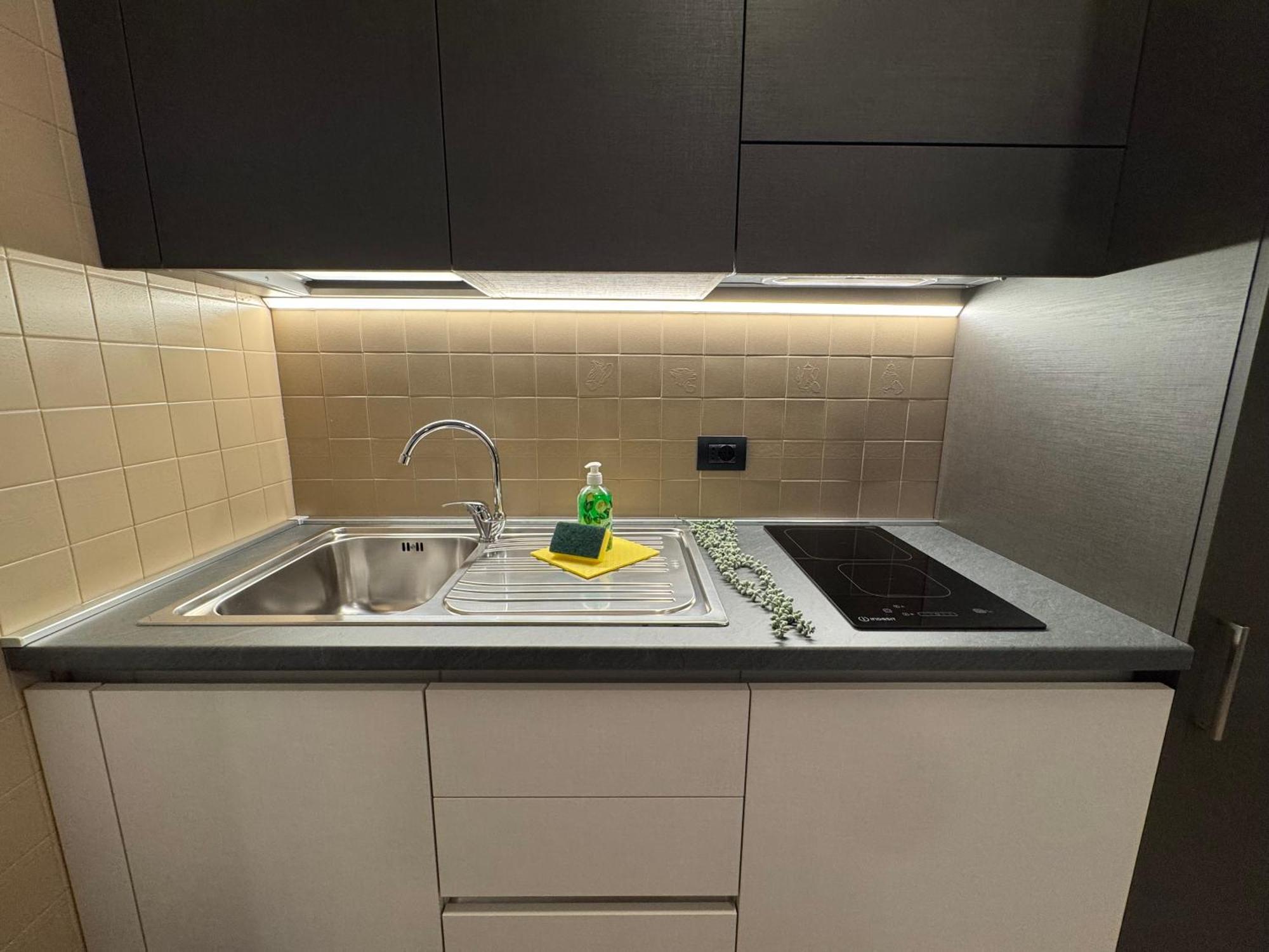 One-Bedroom Deluxe Apartment,1639569719:JPEG