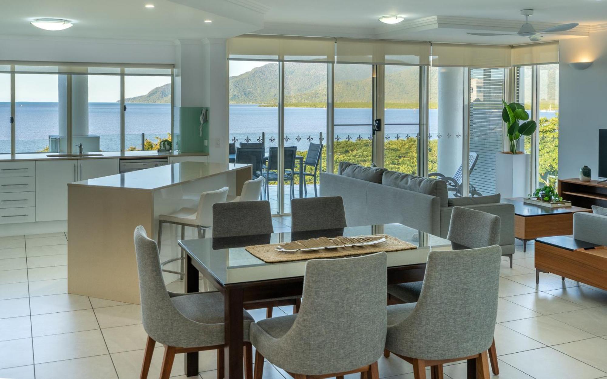 One-Bedroom Apartment Ocean Front