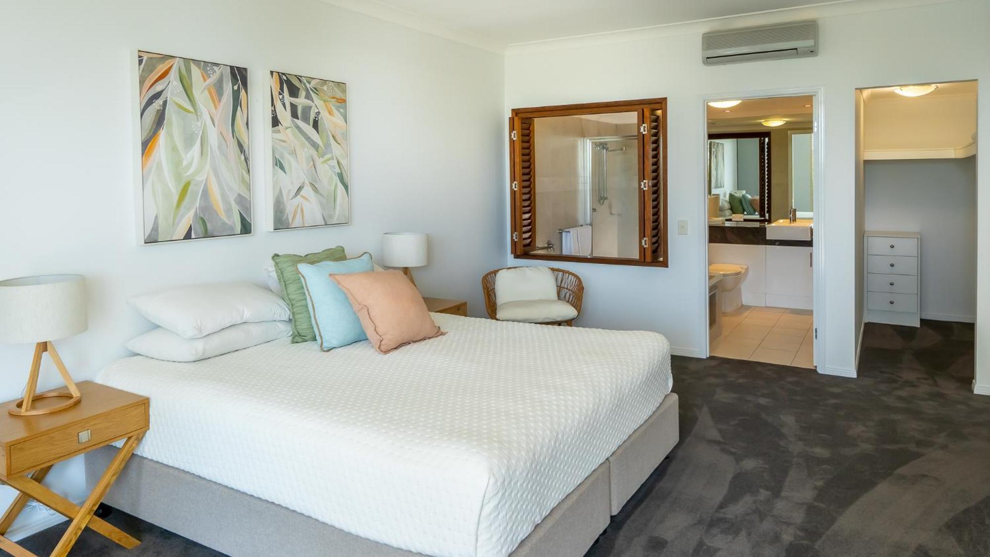 One-Bedroom Apartment Ocean Front