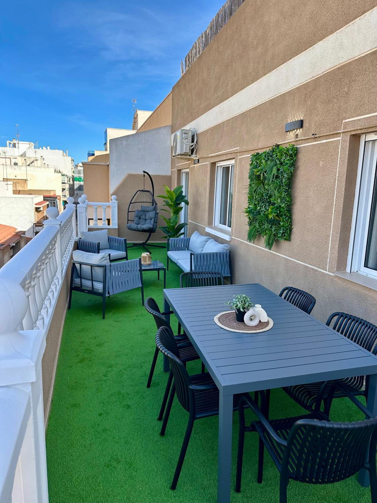 Apartment Balcony,1646402937:JPEG