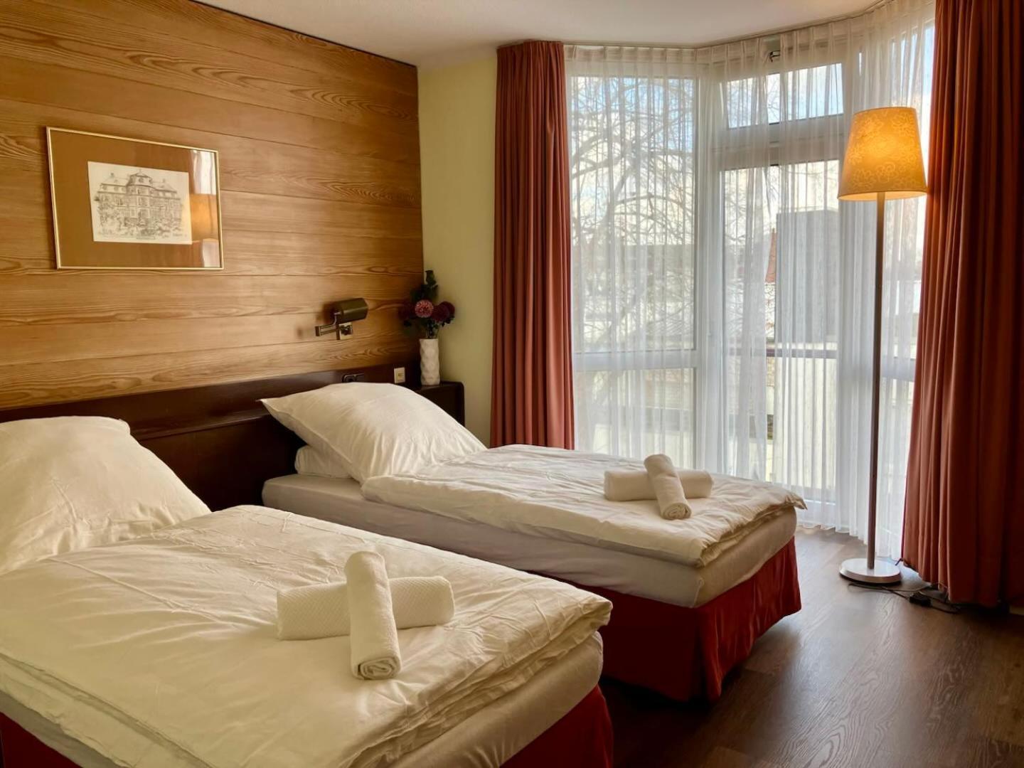 One-Bedroom Standard Apartment