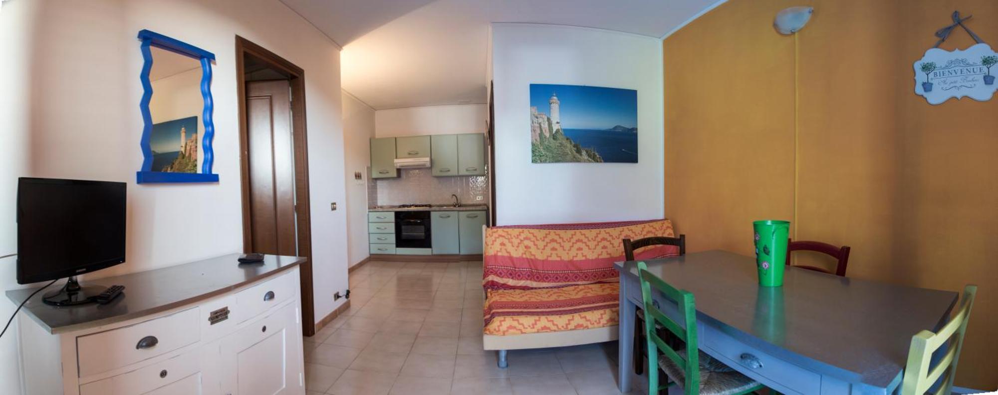 Appartamento con 2 Camere da Letto, Terrazza e Vista Mare
