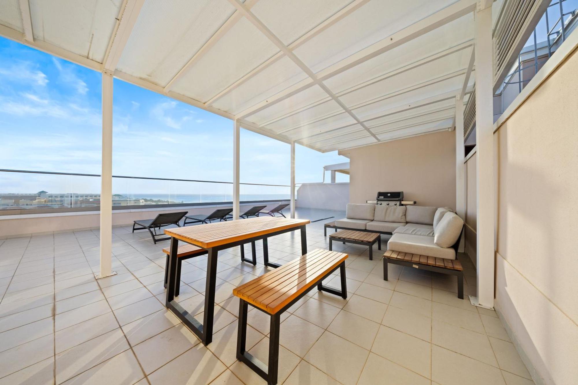 Two-Bedroom Apartment with Sea View