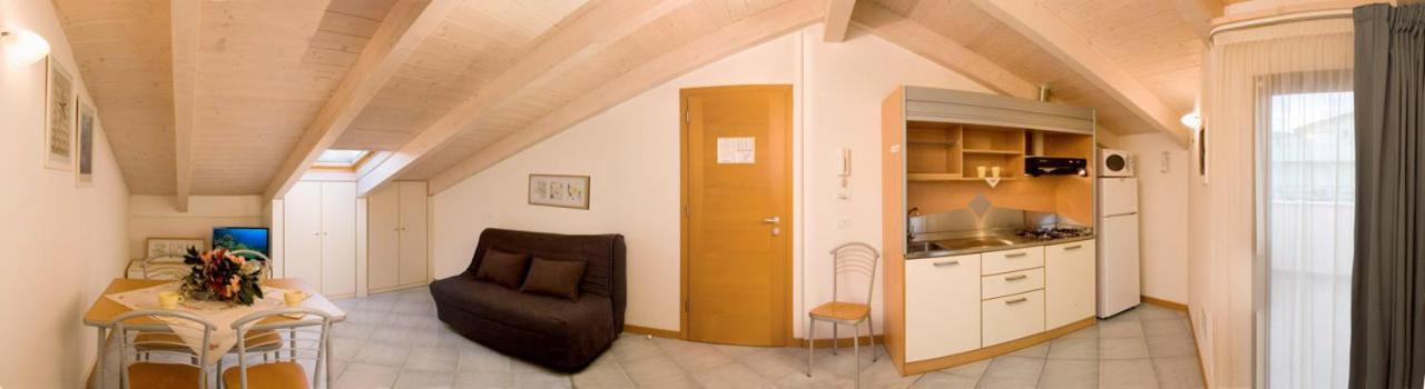 Apartment Terrace,1656252516:JPEG