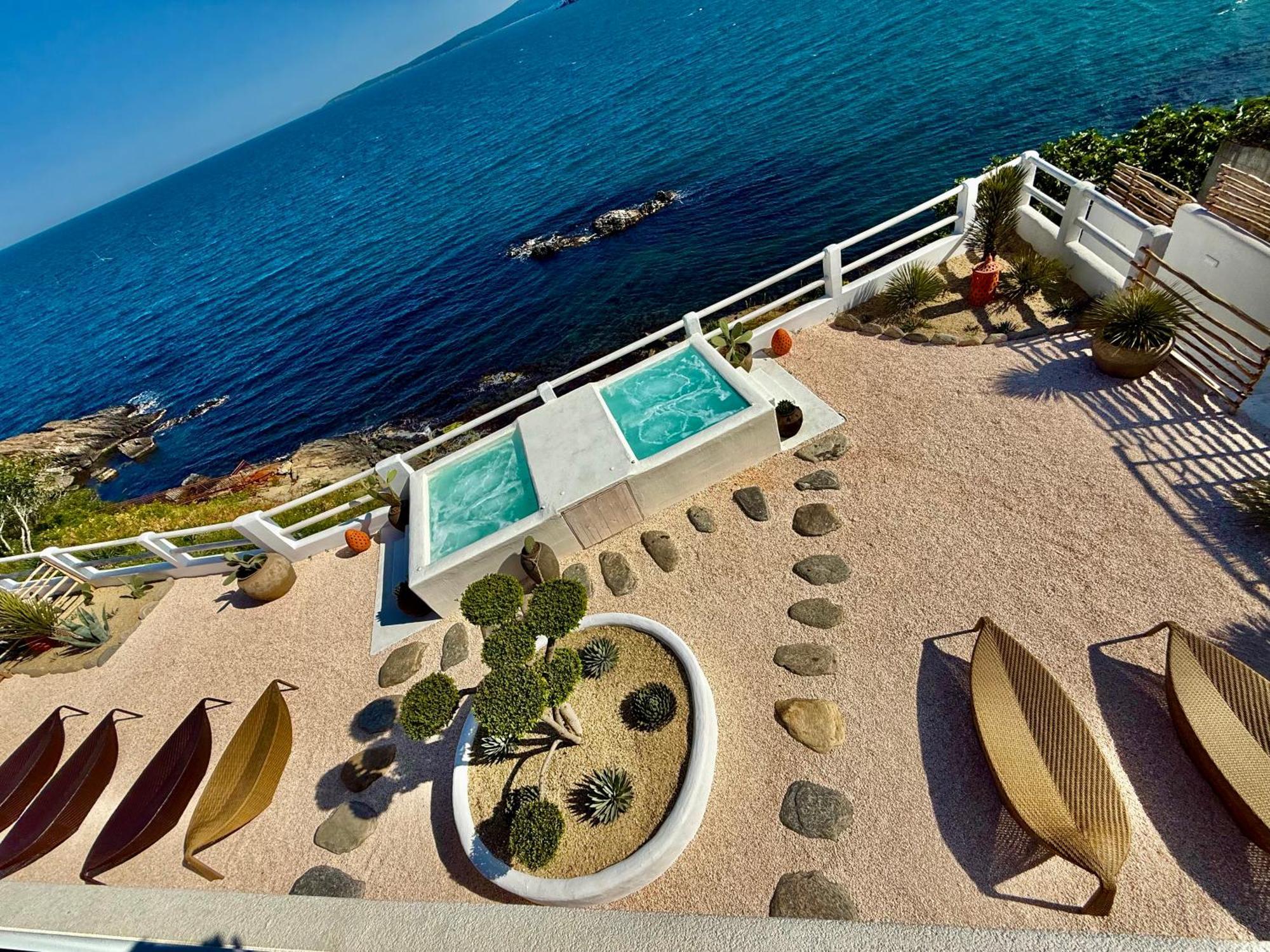 Two-Bedroom Apartment Sea View