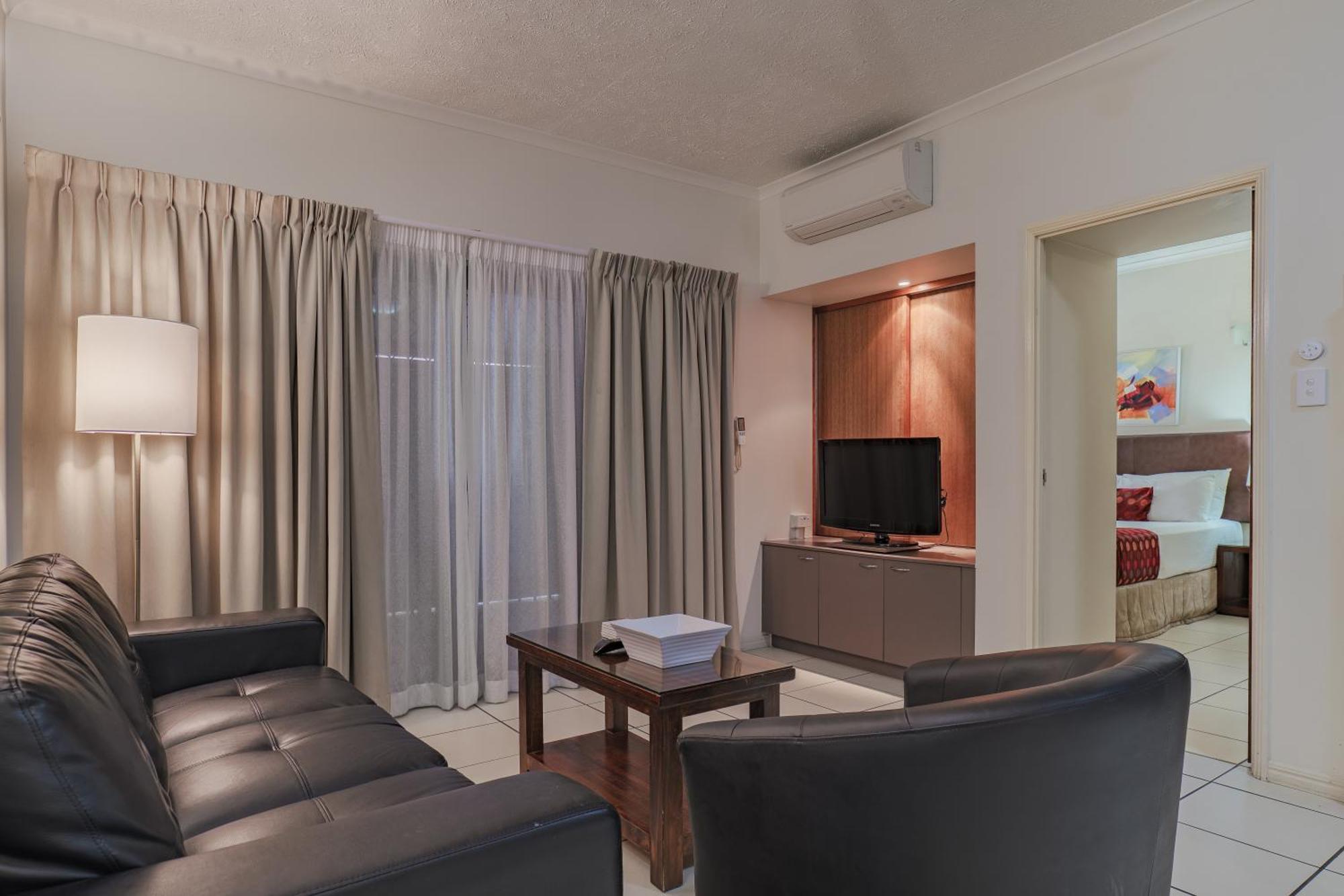Deluxe One-Bedroom Apartment