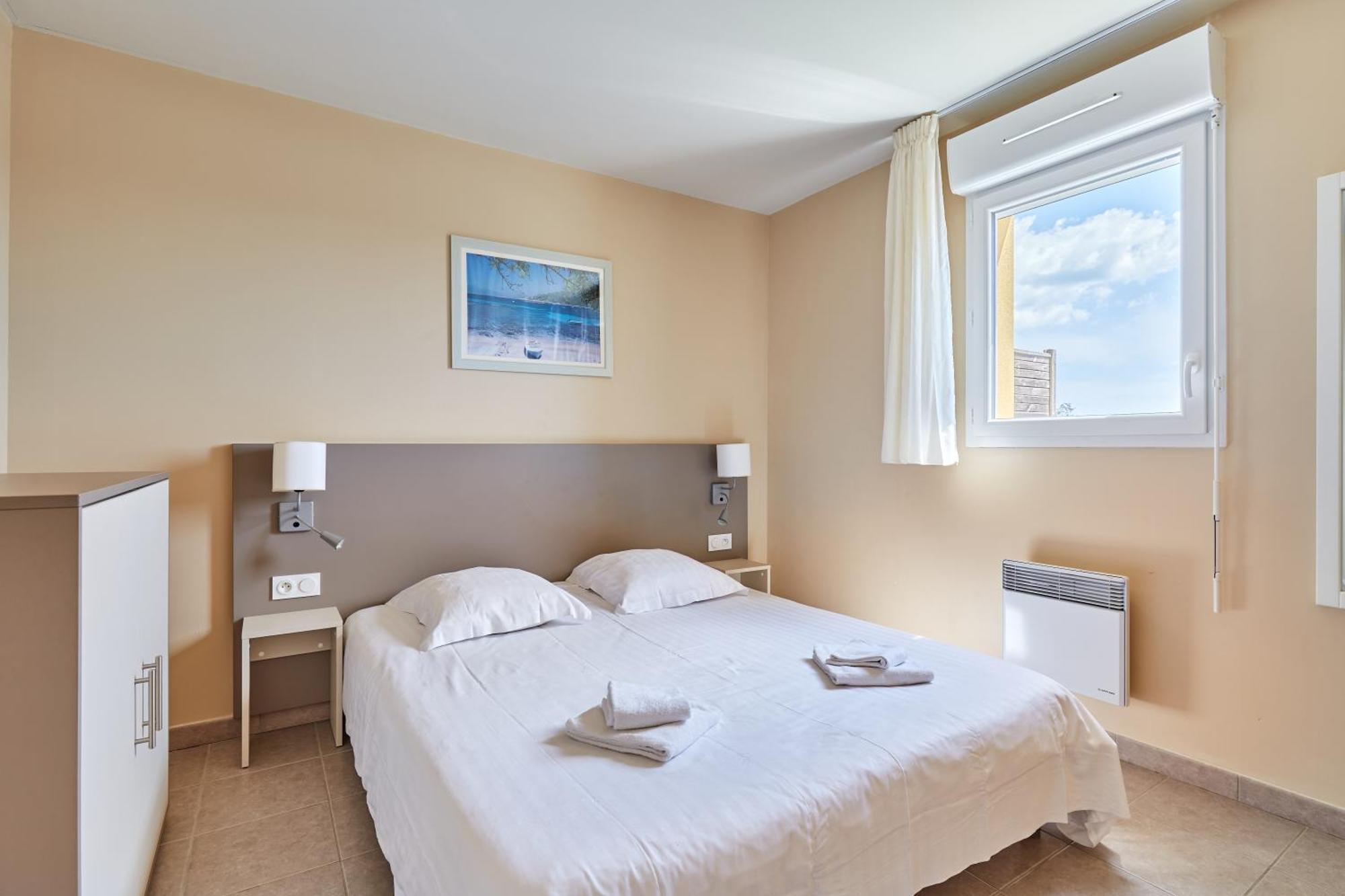 Three-Bedroom Apartment,1669832327:JPEG