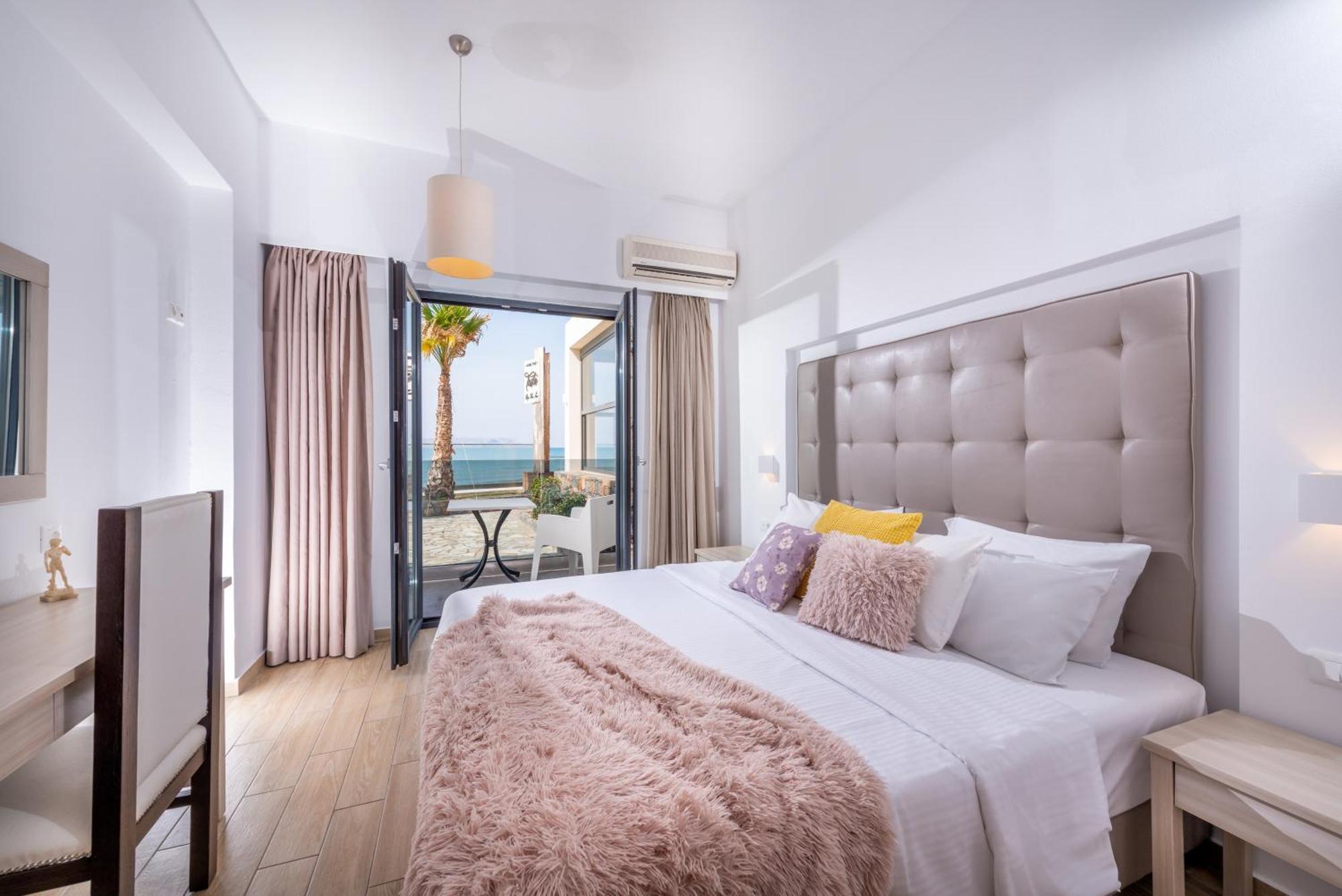 One-Bedroom Apartment Sea View,1671879994:JPEG